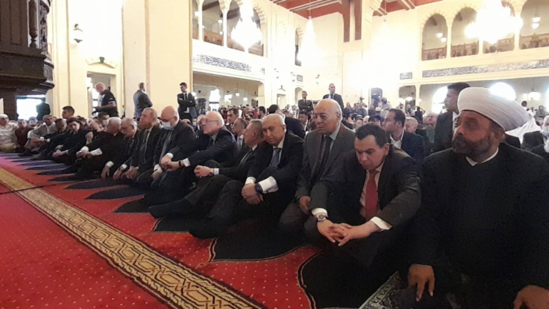 صلاة العيد من مسجد محمد الأمين - وسط بيروت