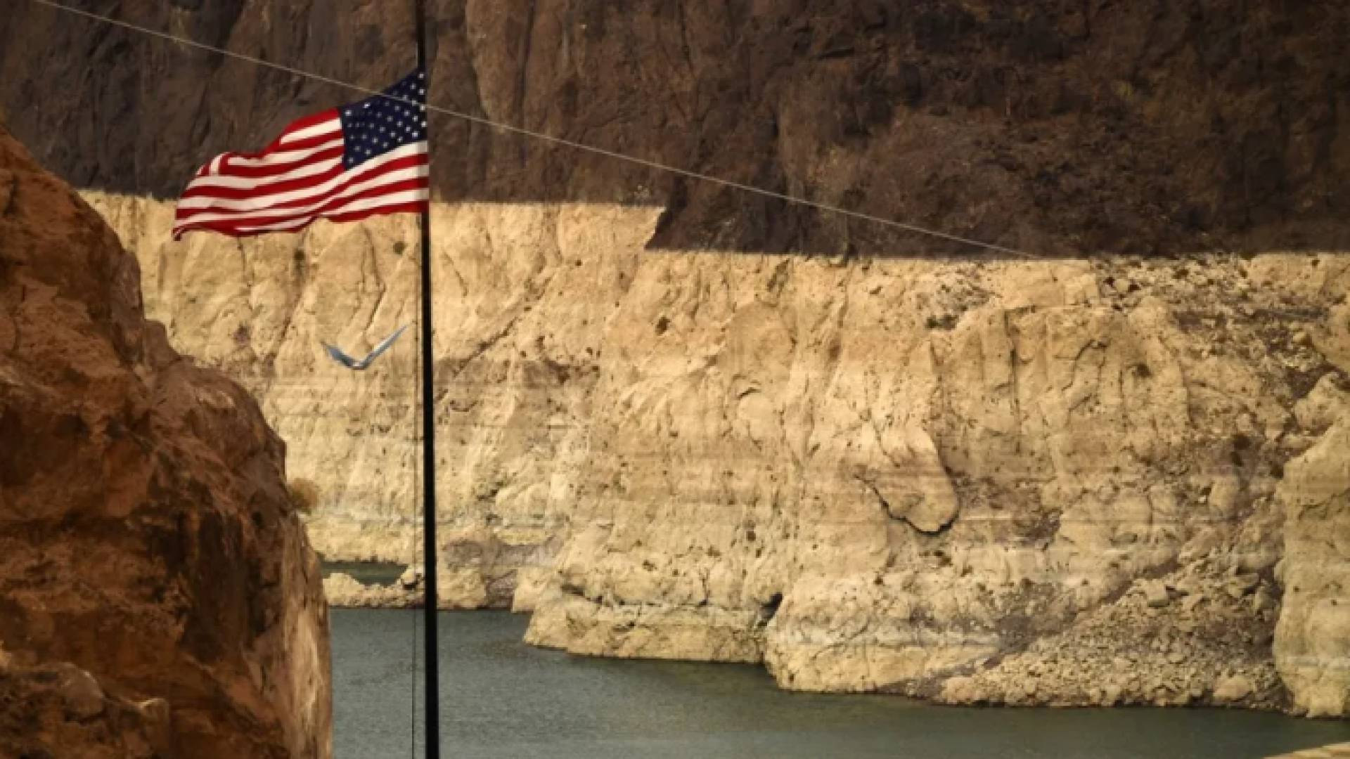 بحيرة ميد هي أكبر خزان للمياه في الولايات المتحدة