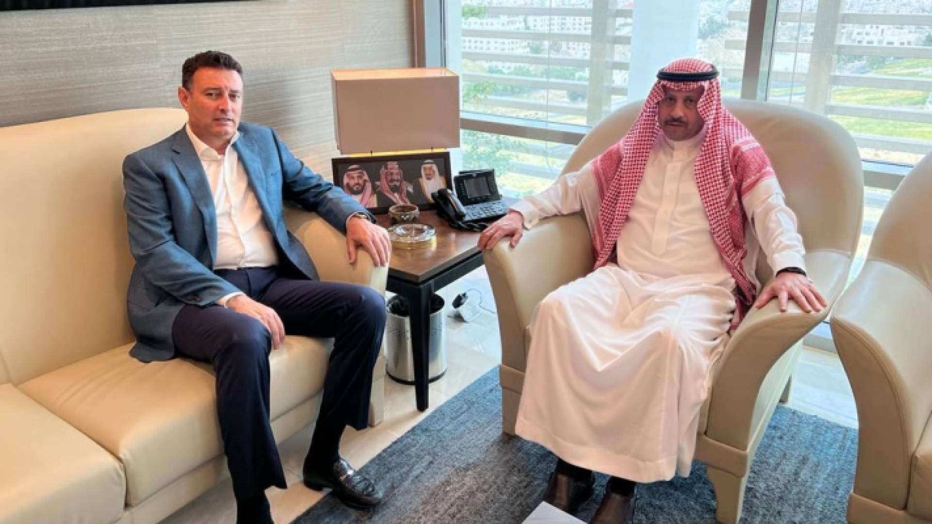 نائب رئيس مجلس النواب يلتقي السفير السعودي