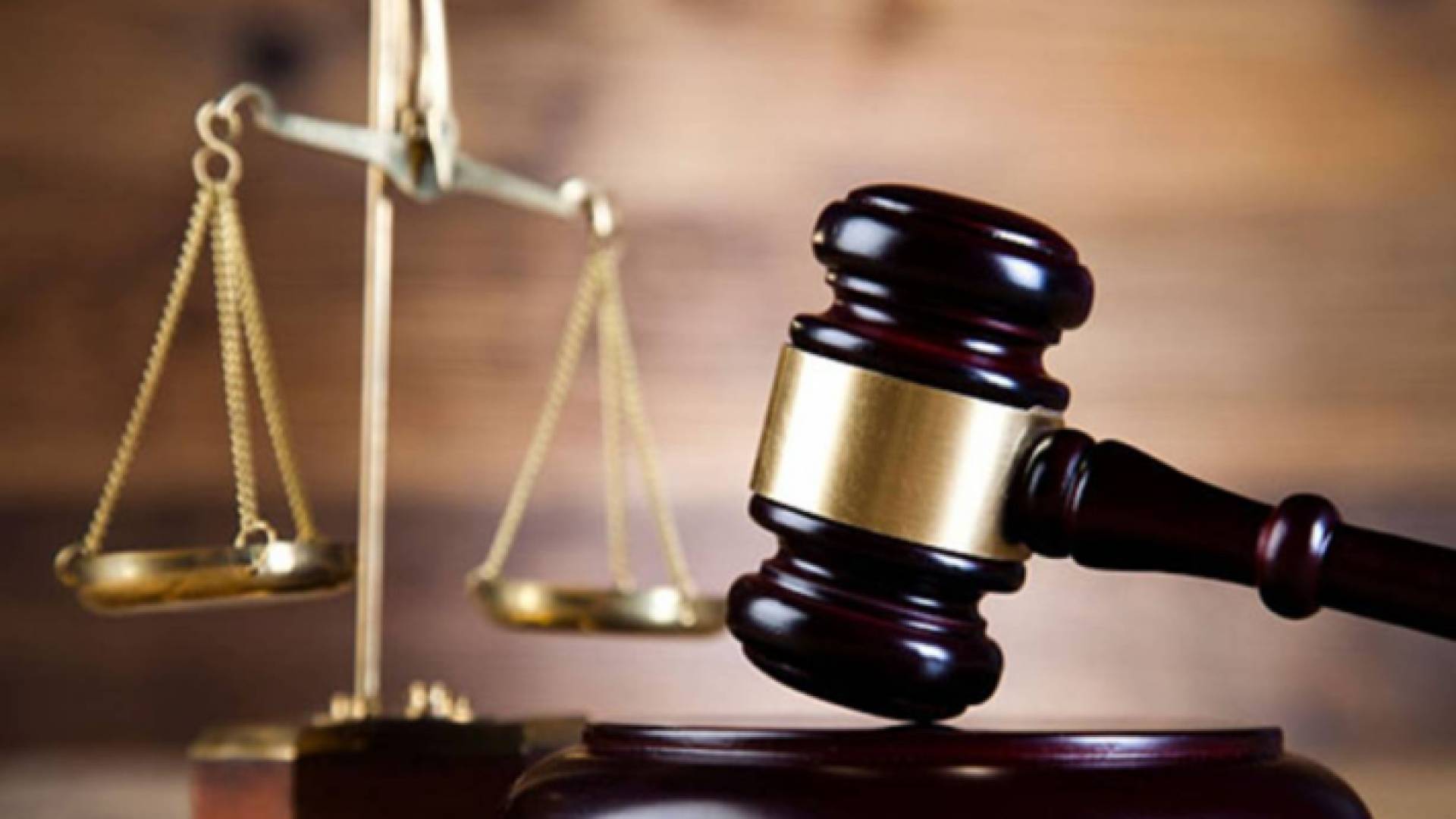 مطرقة قاض - تعبيرية