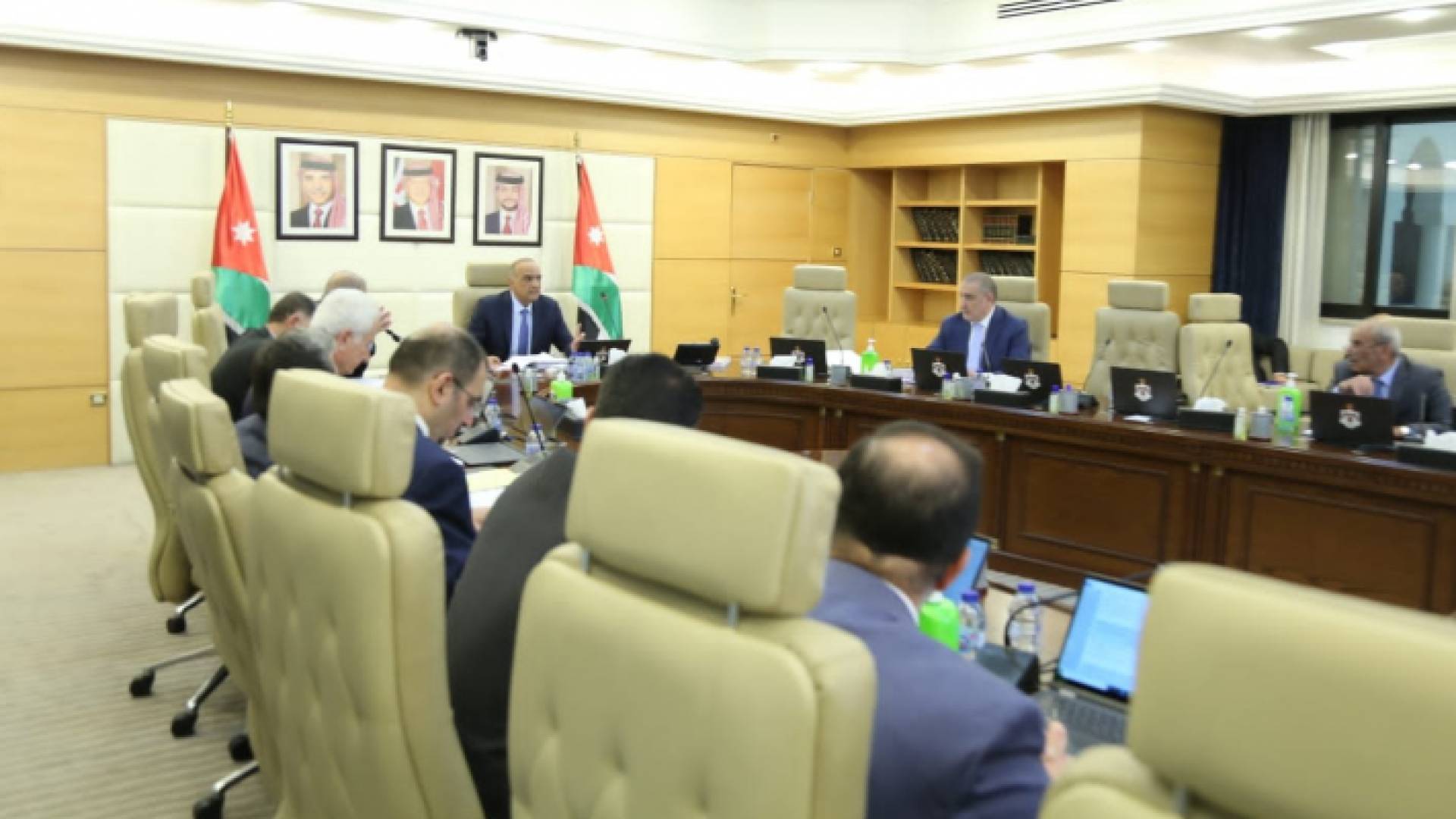 جانب من اجتماع الحكومة