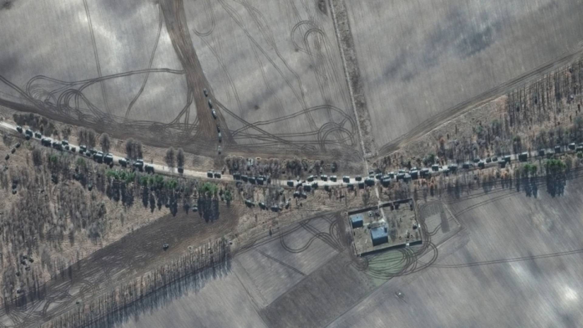 صور أقمار اصطناعية تُظهر قوات روسية