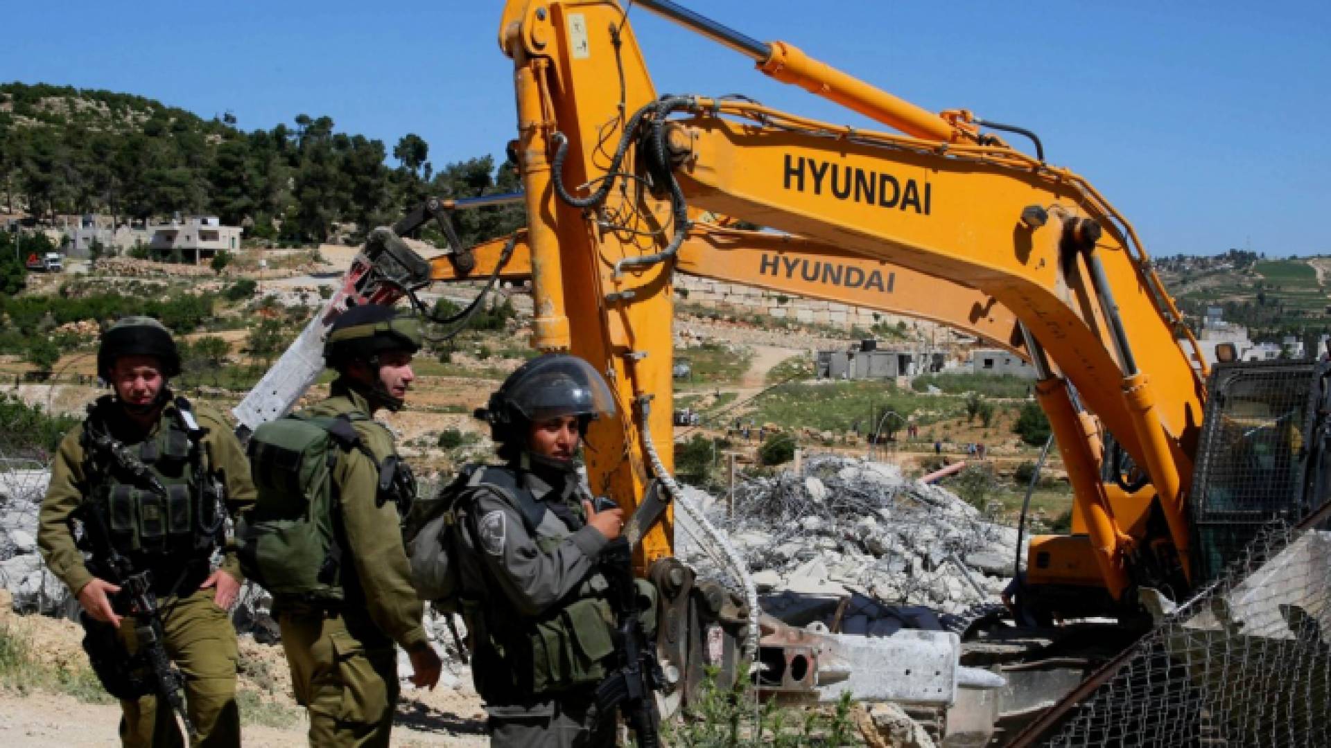 الاحتلال يهدم منزل لمواطن فلسطيني - أرشيفية