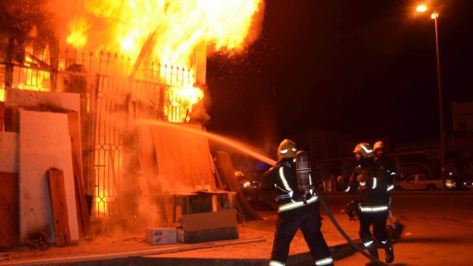 فرق إطفاء - أرشيفية