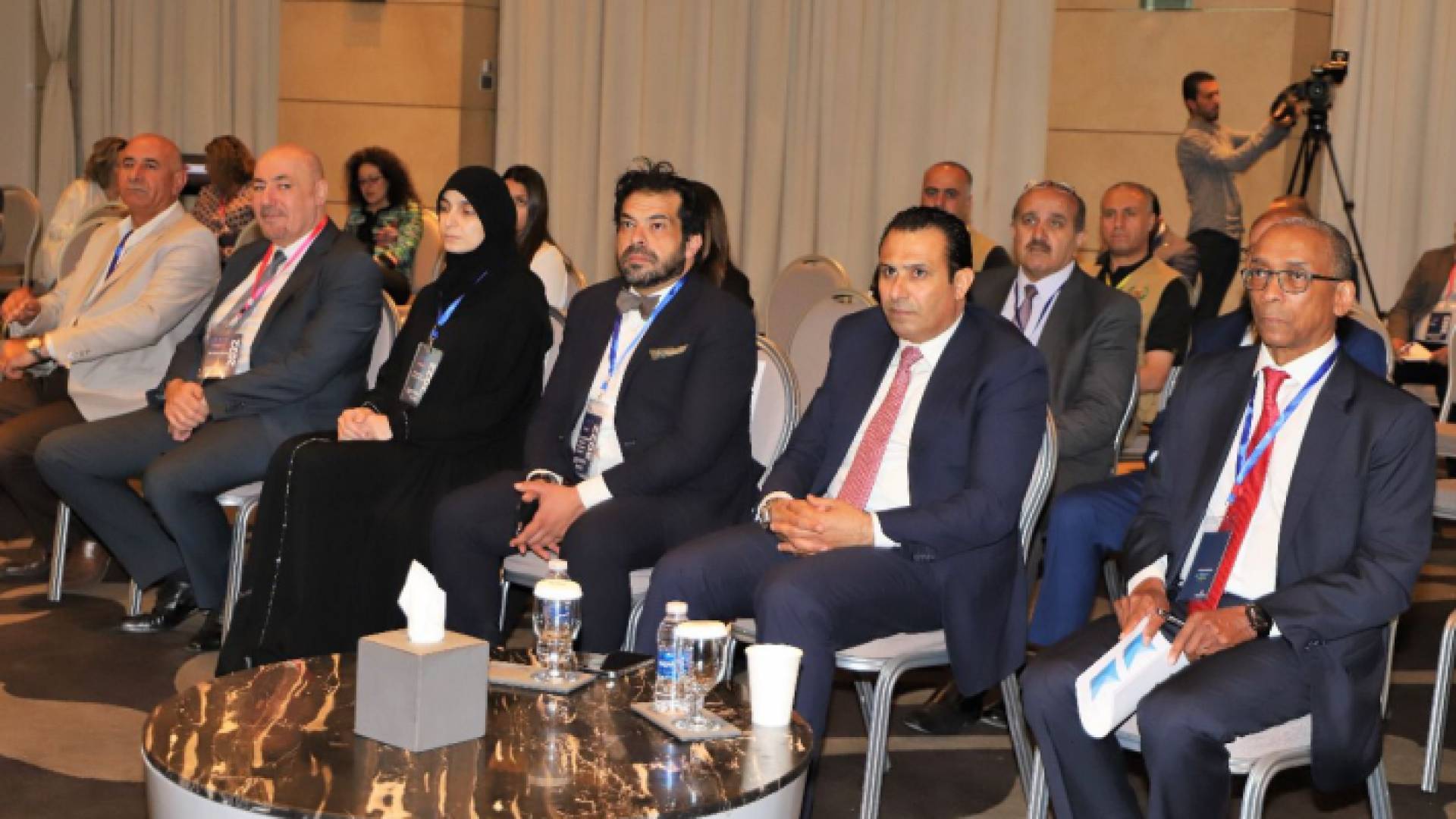 الأمين العام لوزارة التربية والتعليم الدكتور نواف العجارمة (الثاني إلى اليسار) يرعى أعمال مؤتمر الشرق الأوسط