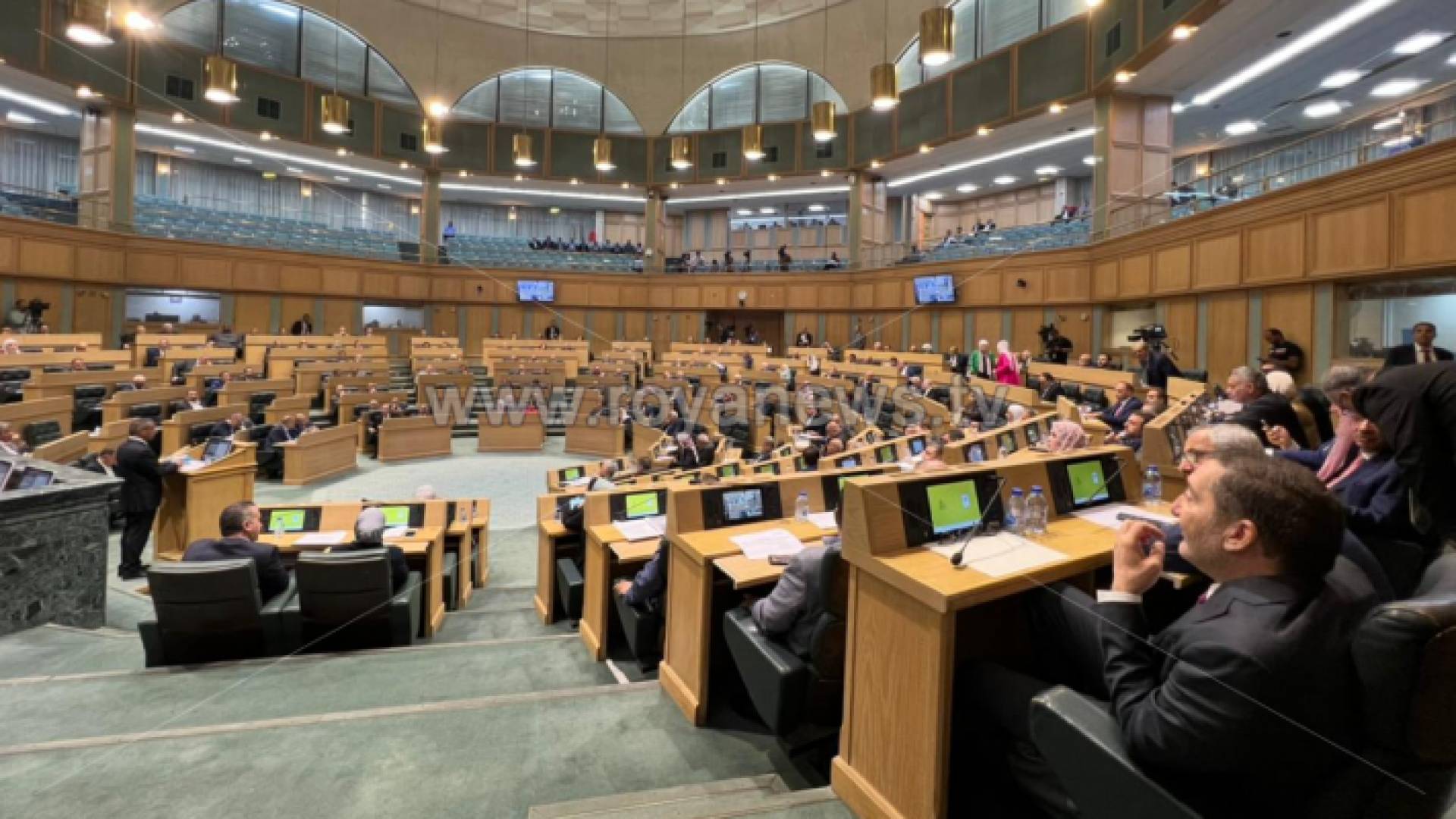 جانب من الجلسة