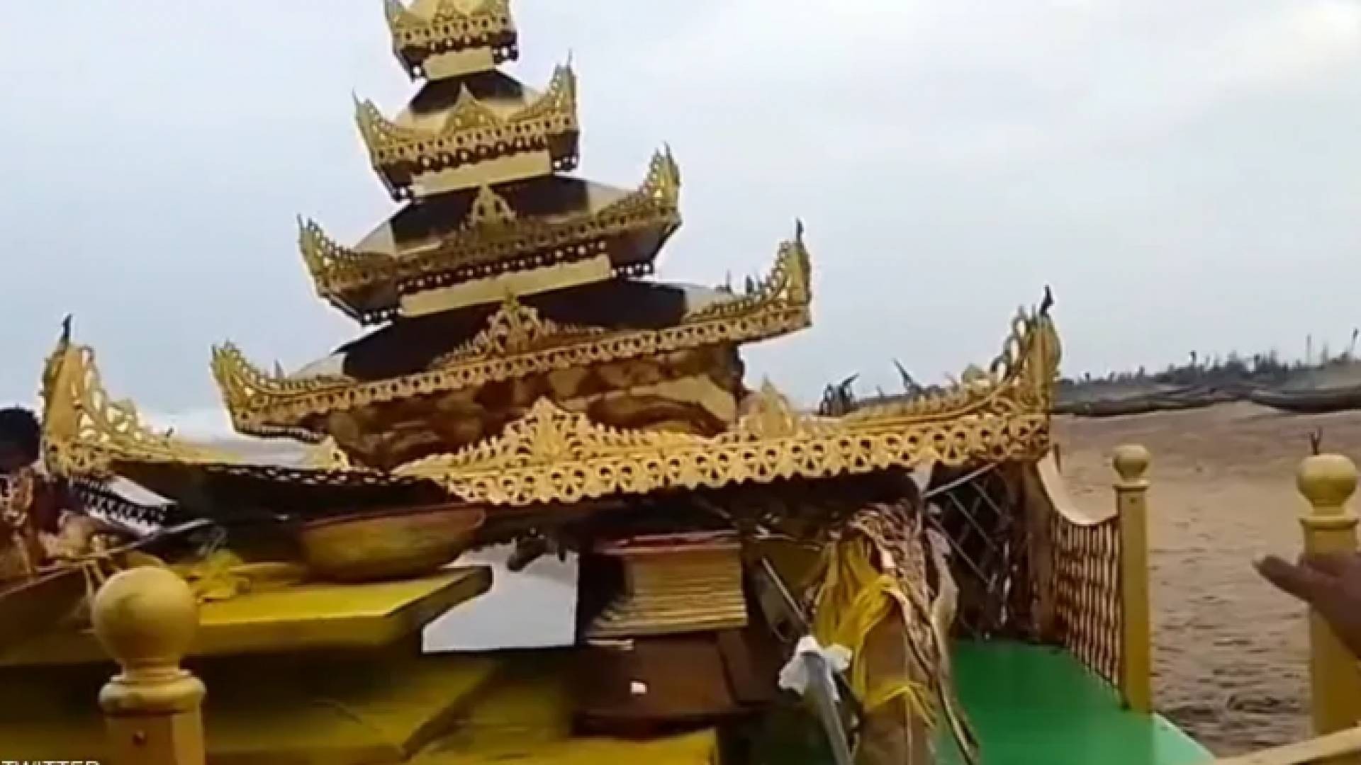 العربة الذهبية