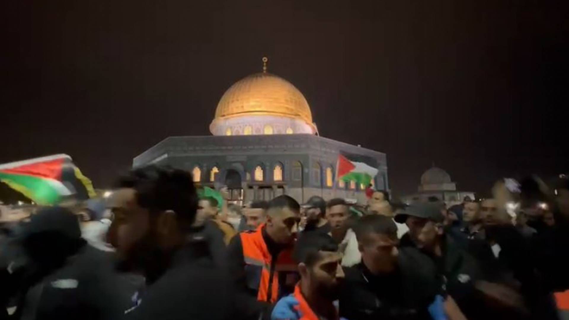 جانب من مراسم التشييع