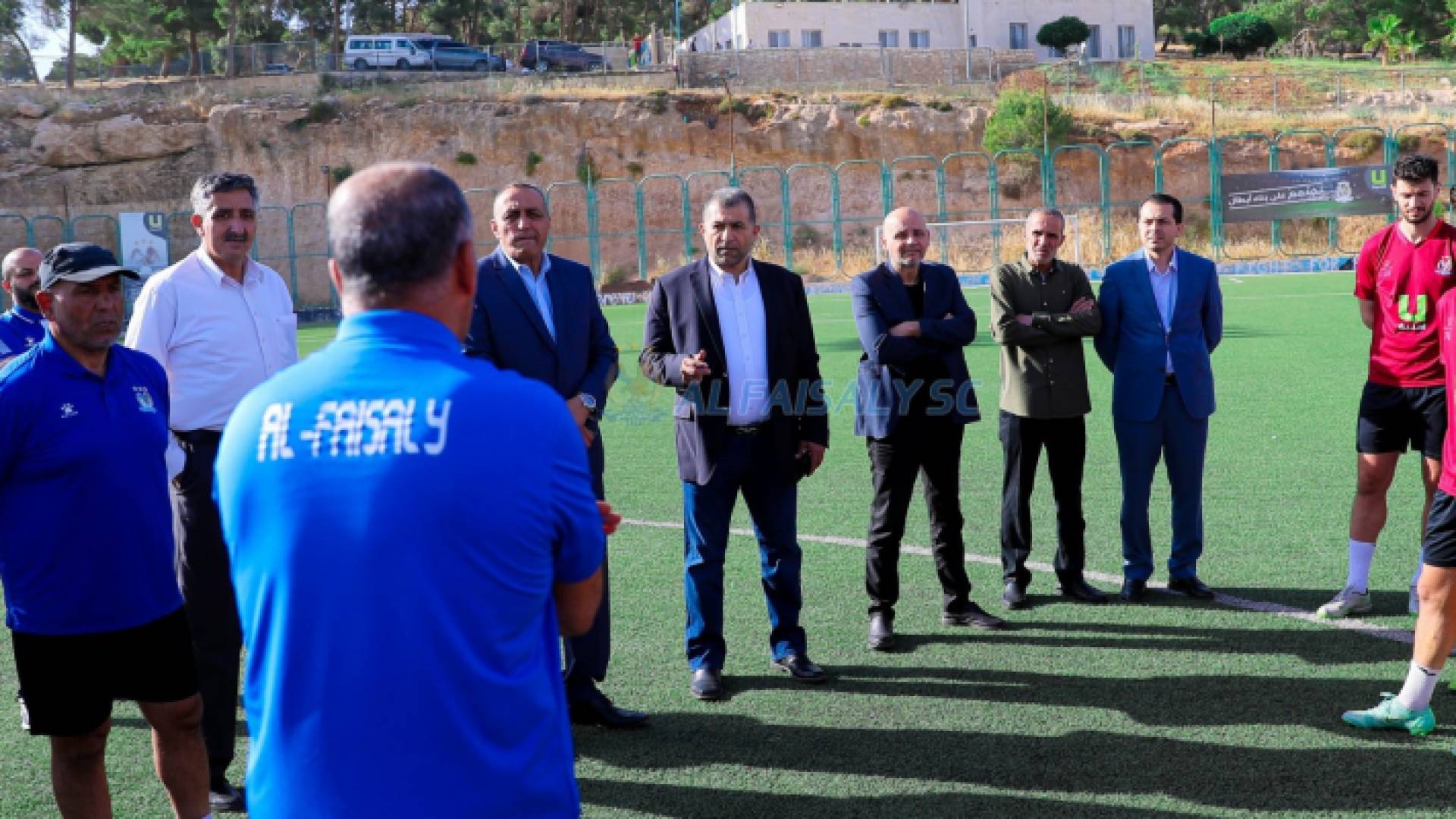 اللجنة المؤقتة للفيصلي تستمع إلى شرح يقدمه المدير الفني للفريق الكابتن جمال أبو عابد