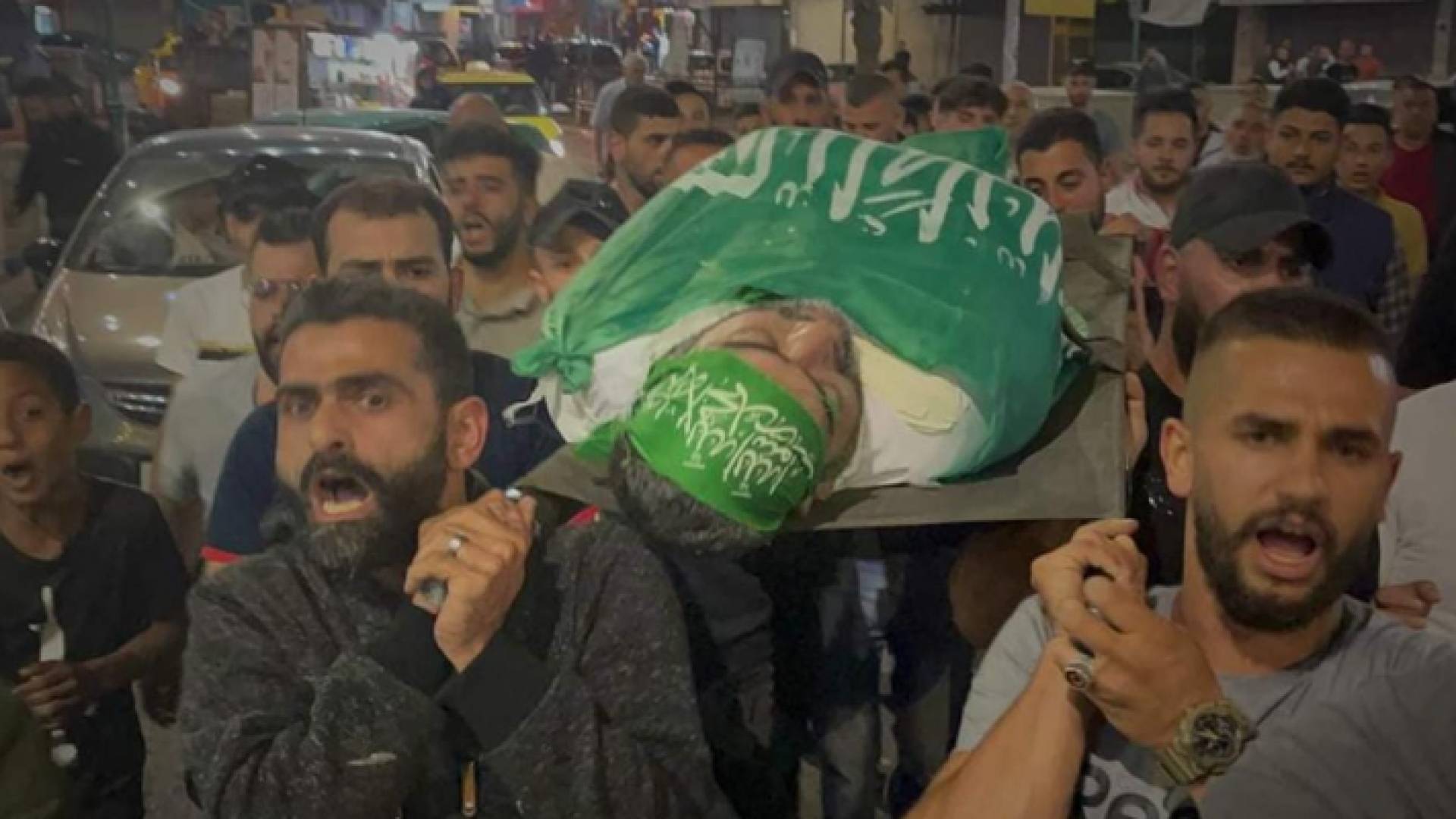 جانب من مراسم التشييع