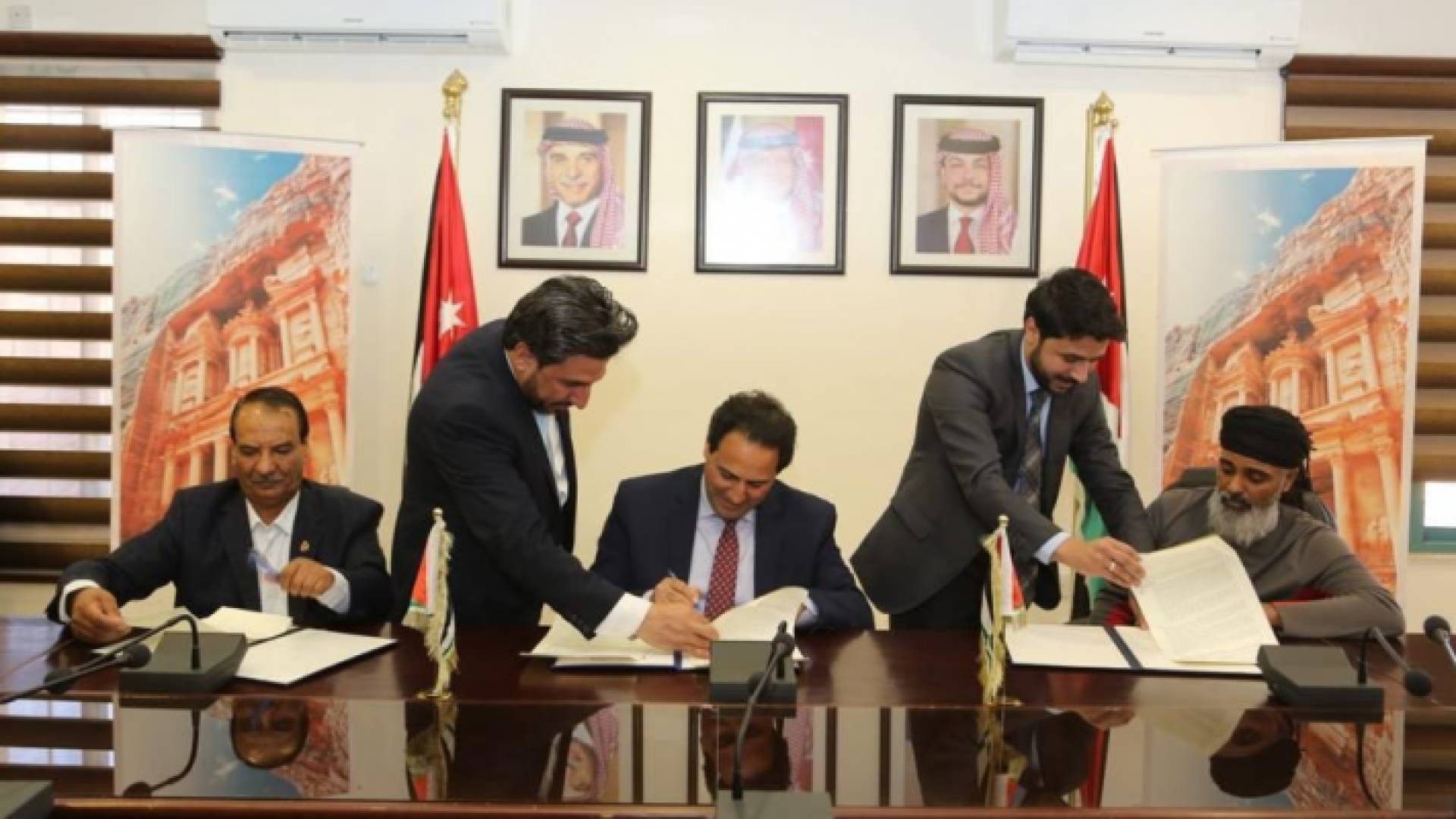 جانب من حفل توقيع الاتفاقية