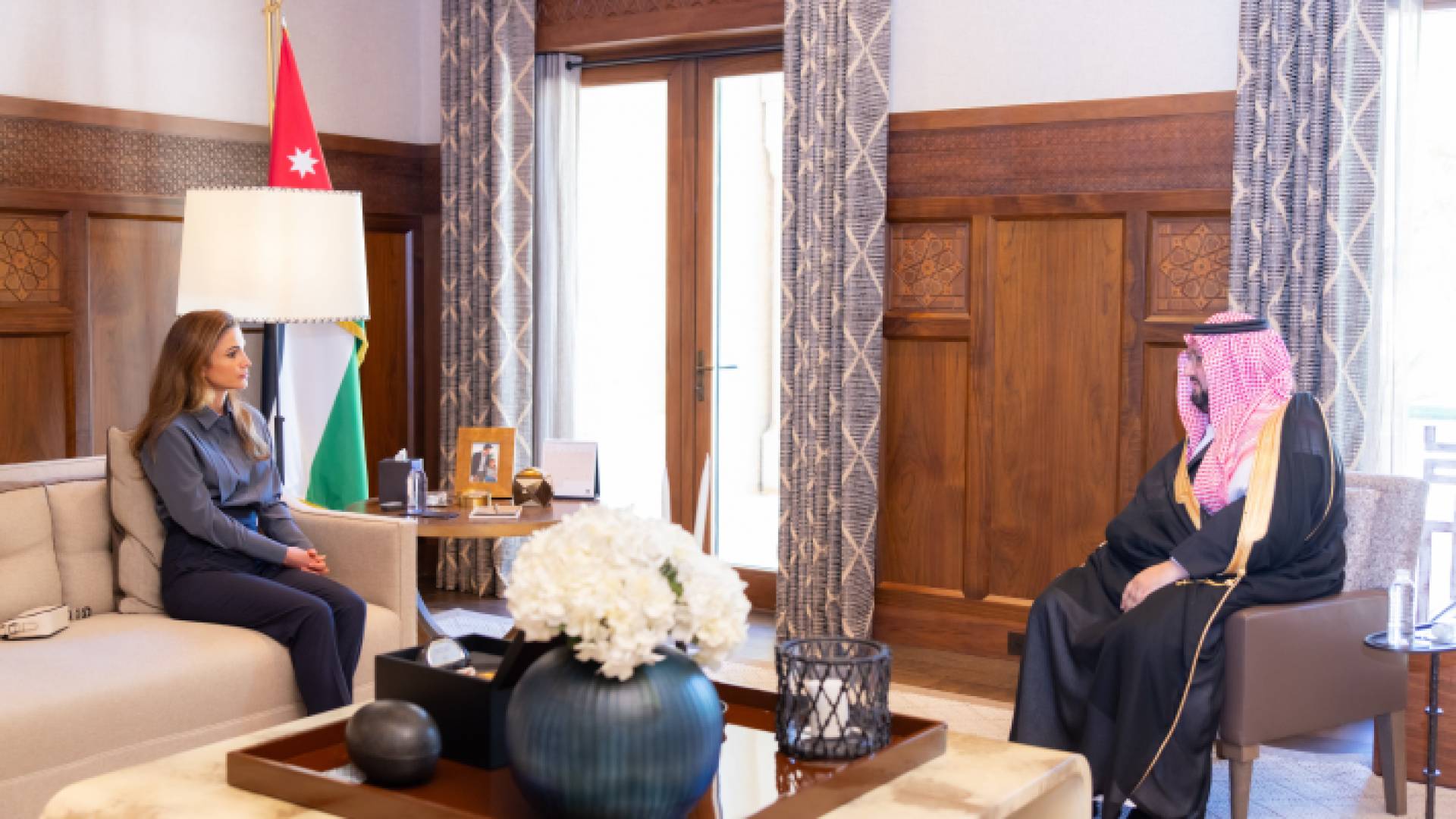 الملكة رانيا تلتقي الأمير عبد العزيز بن طلال آل سعود