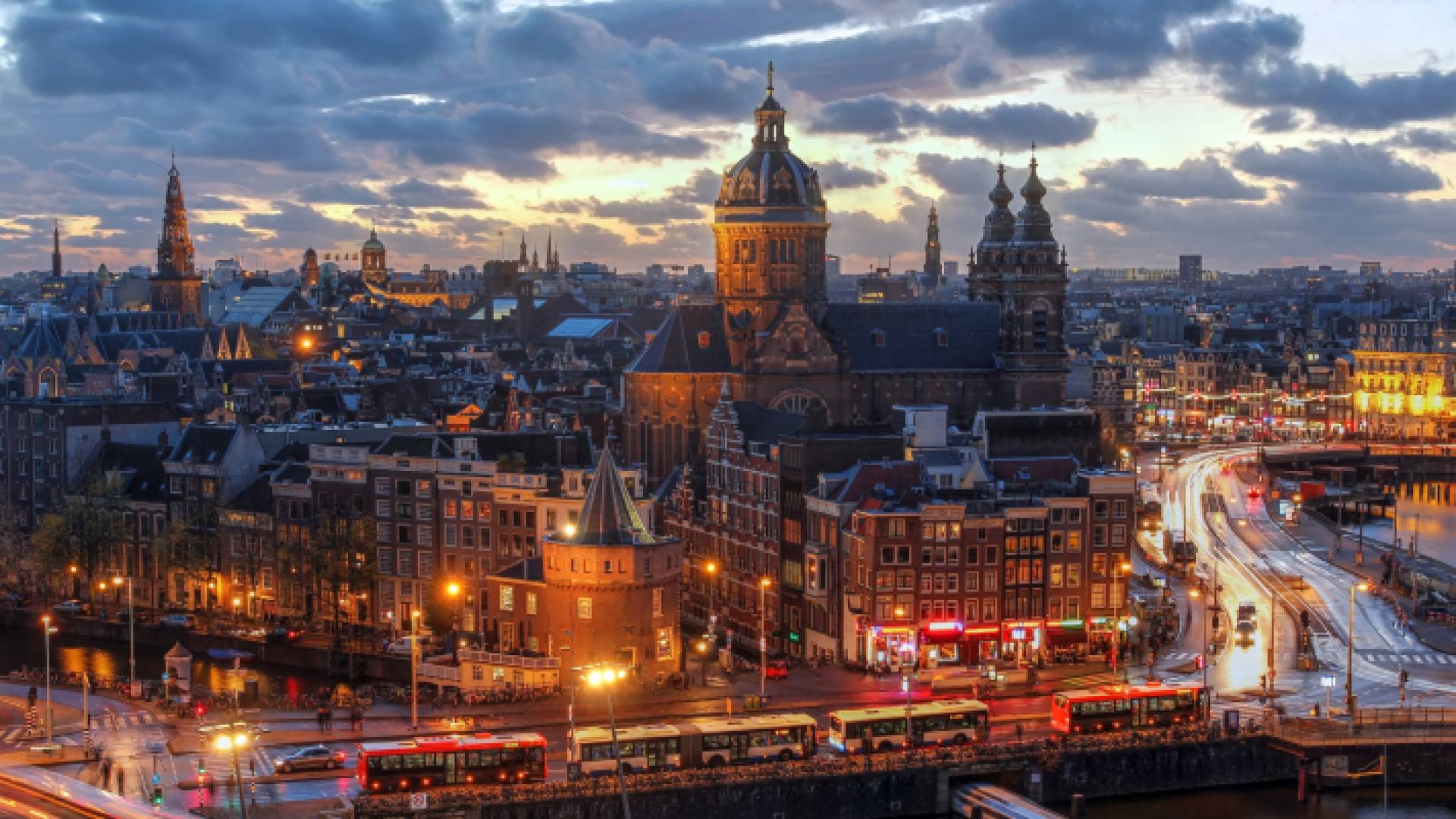 مدينة أمستردام الهولندية - أرشيفية