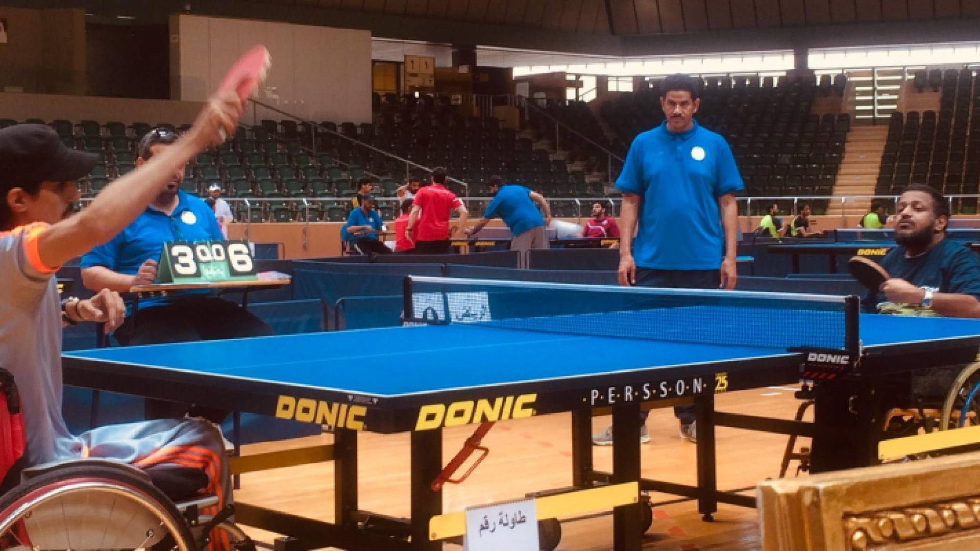 صورة لمباراة سابقة في بطولة النادي الوطني الدولية لكرة الطاولة لذوي الإعاقة الحركية
