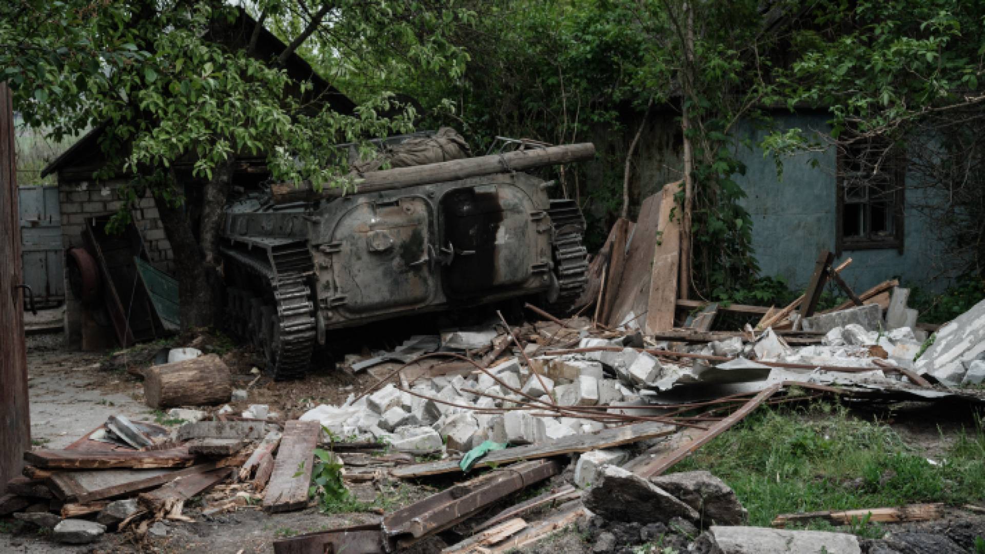 دبابة أوكرانية مدمرة