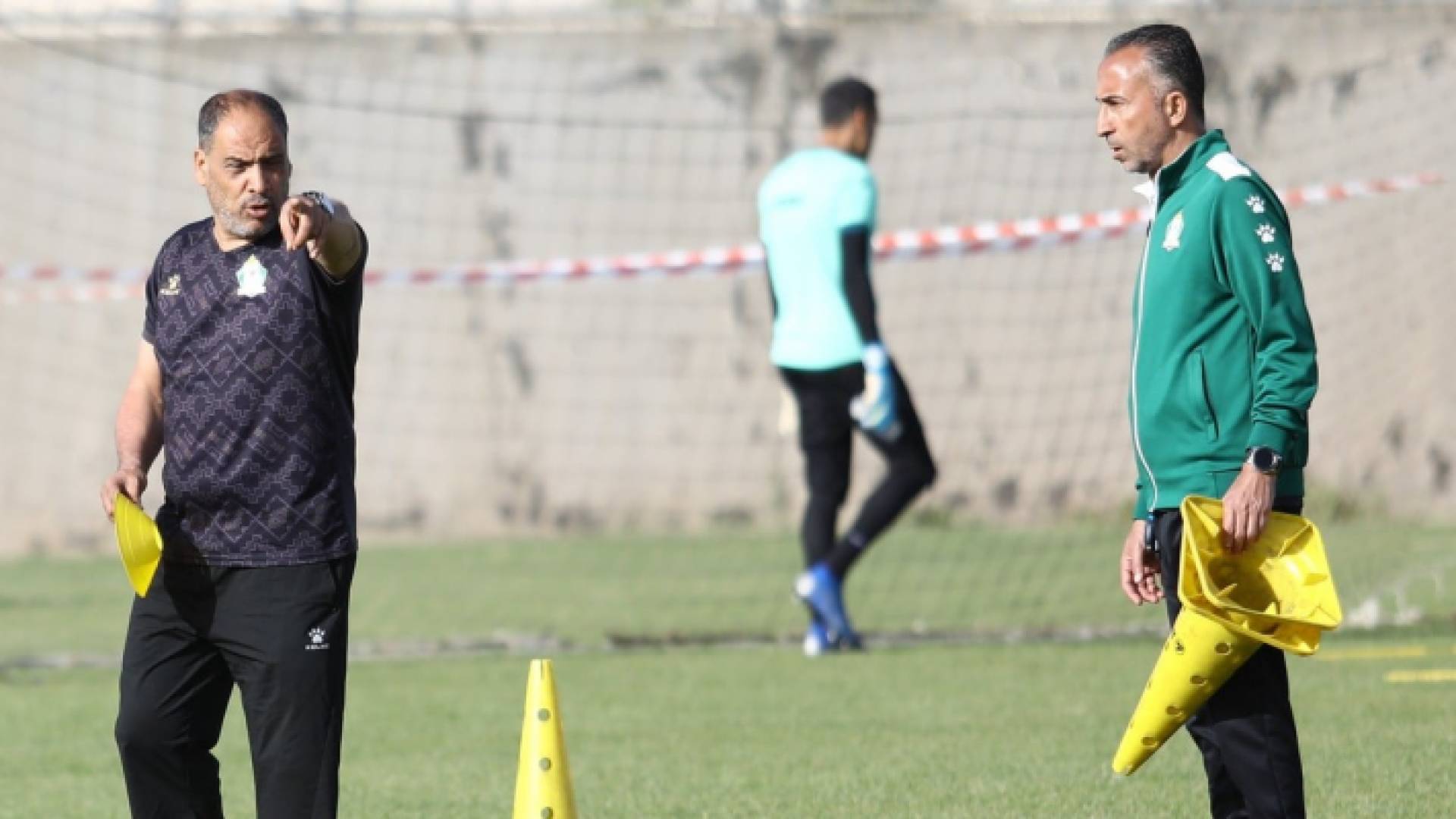 الوحدات ينفي إقالة المدير الفني رائد عساف