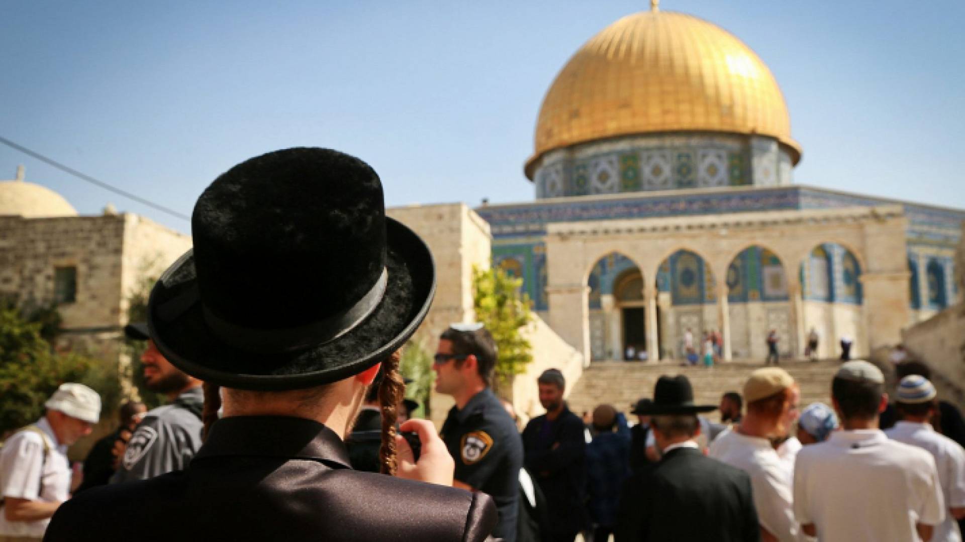 باحات المسجد الأقصى