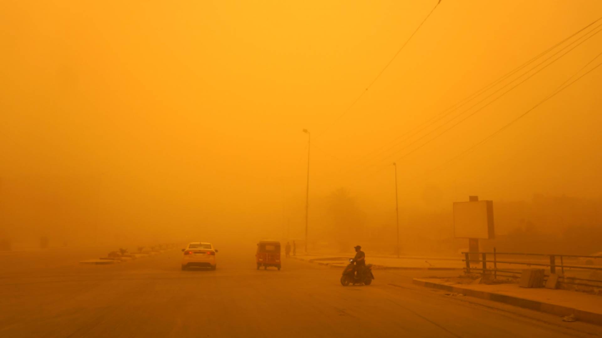 موجة غبار في بغداد