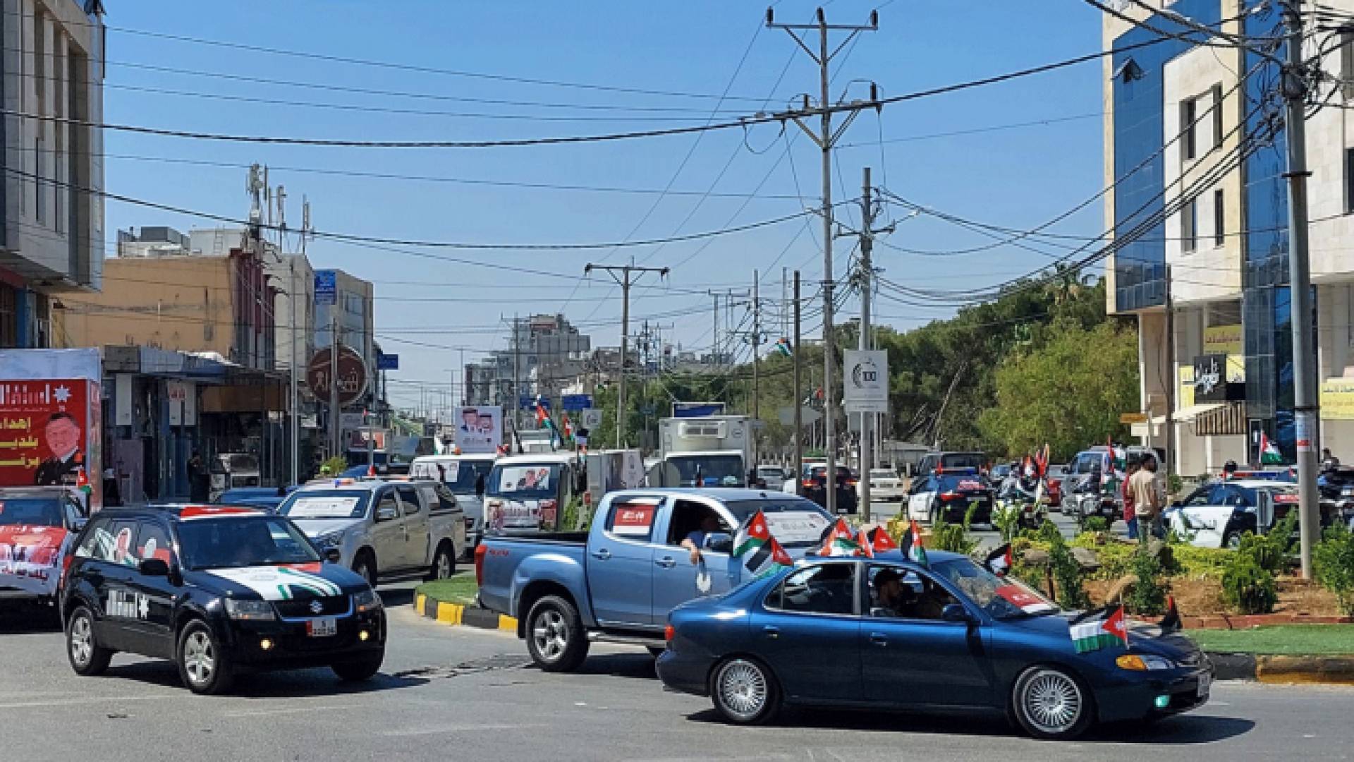 أحد شوارع إربد خلال الاحتفالات بعيد الاستقلال