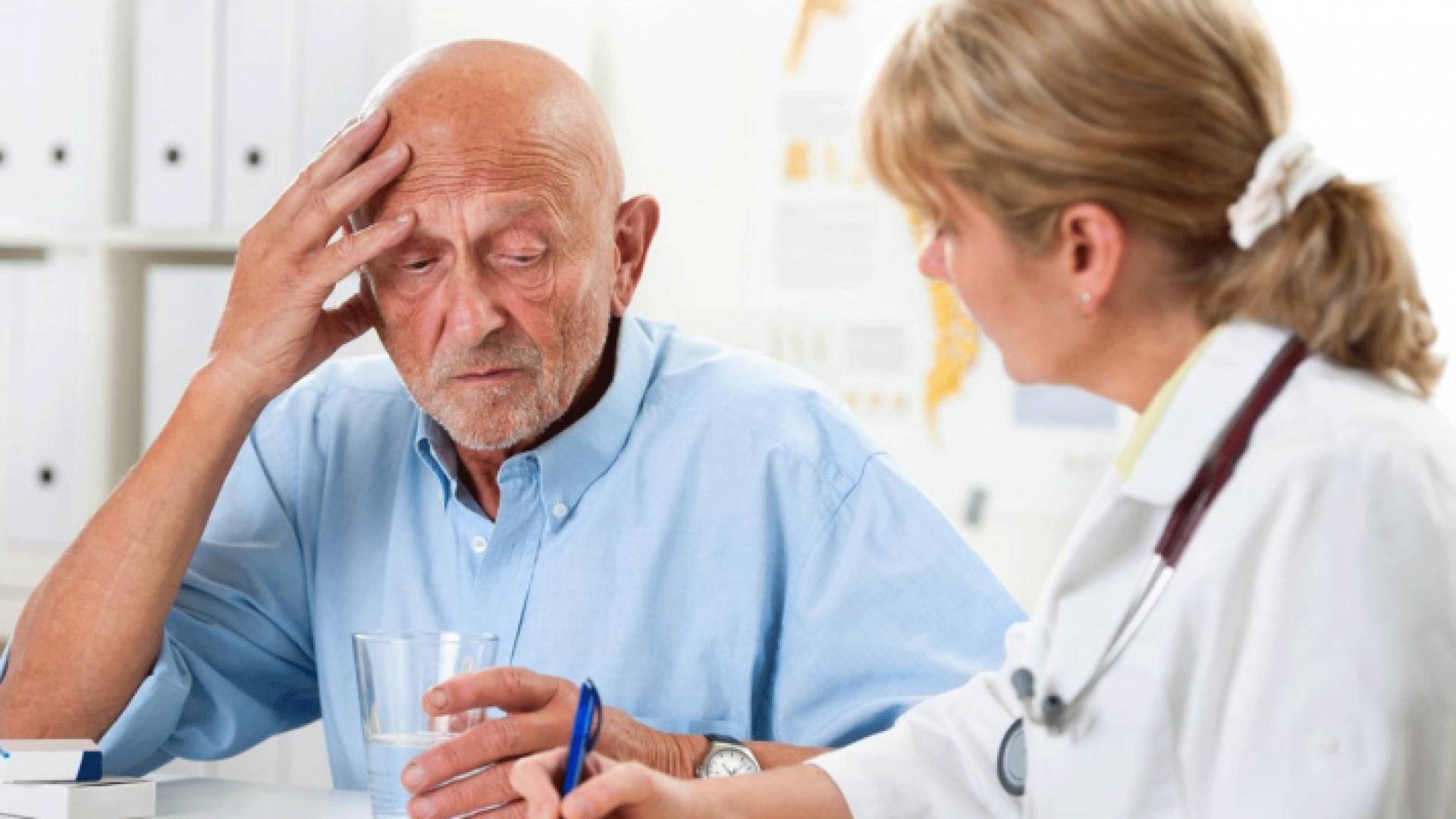 شخص يعاني الخرف - أرشيفية