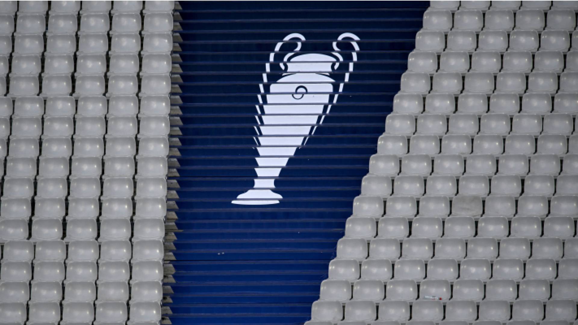 مدرجات في أحد ملاعب كرة القدم