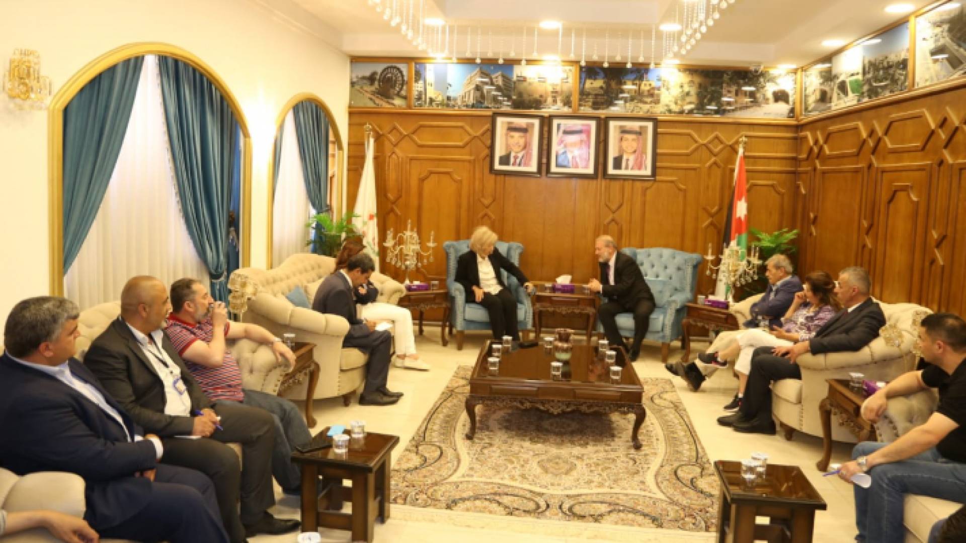 جانب من لقاء وزير الثقافة هيفاء النجار مع رئيس بلدية إربد نبيل الكوفحي