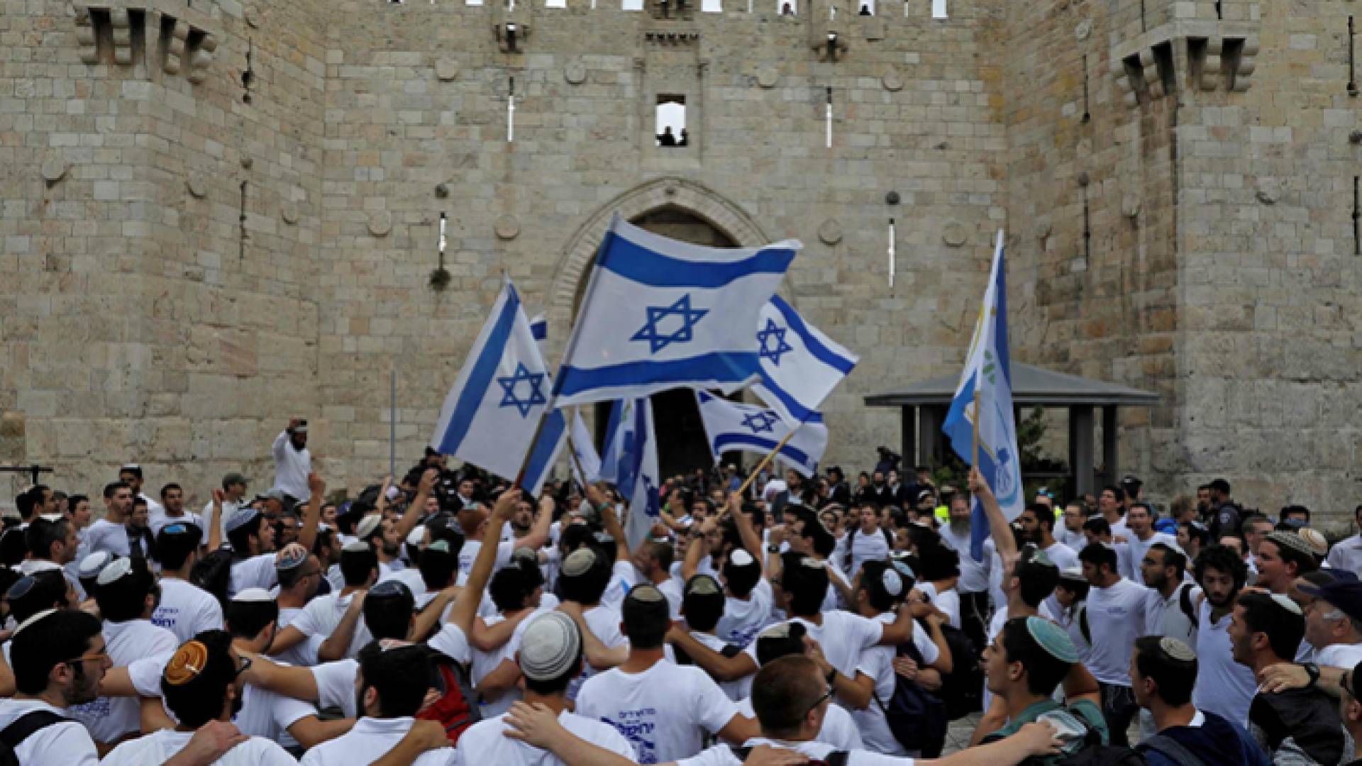 مسيرة أعلام لمستوطنين قرب المسجد الأقصى - ارشيفية