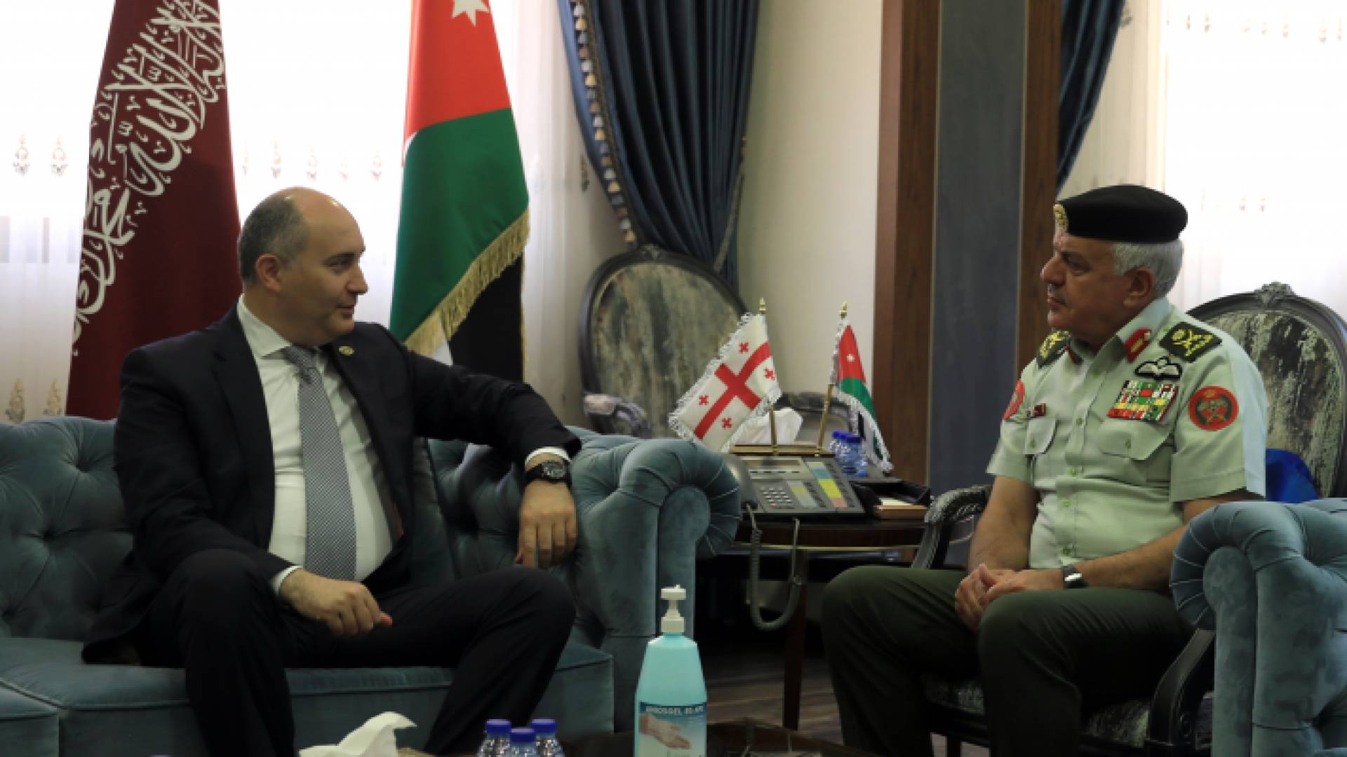 رئيس هيئة الأركان المشتركة ووزير الدفاع الجورجي