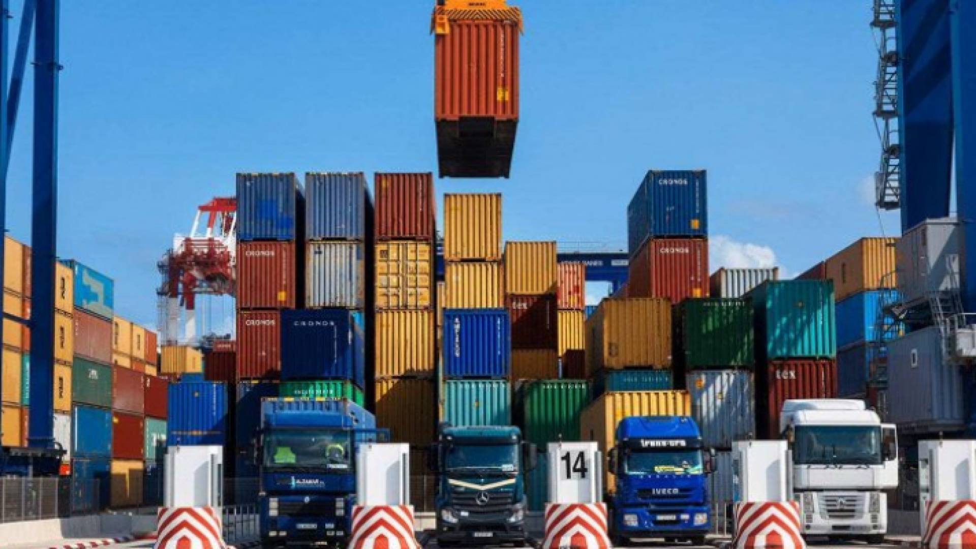 حاويات نقل بضائع في ميناء العقبة - أرشيفية