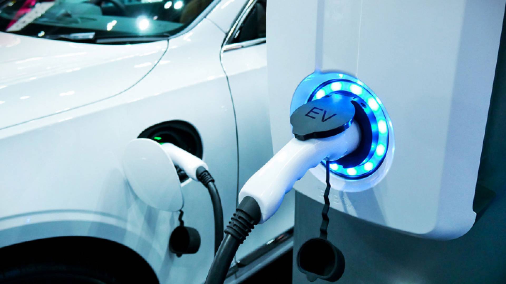 سيارة كهربائية