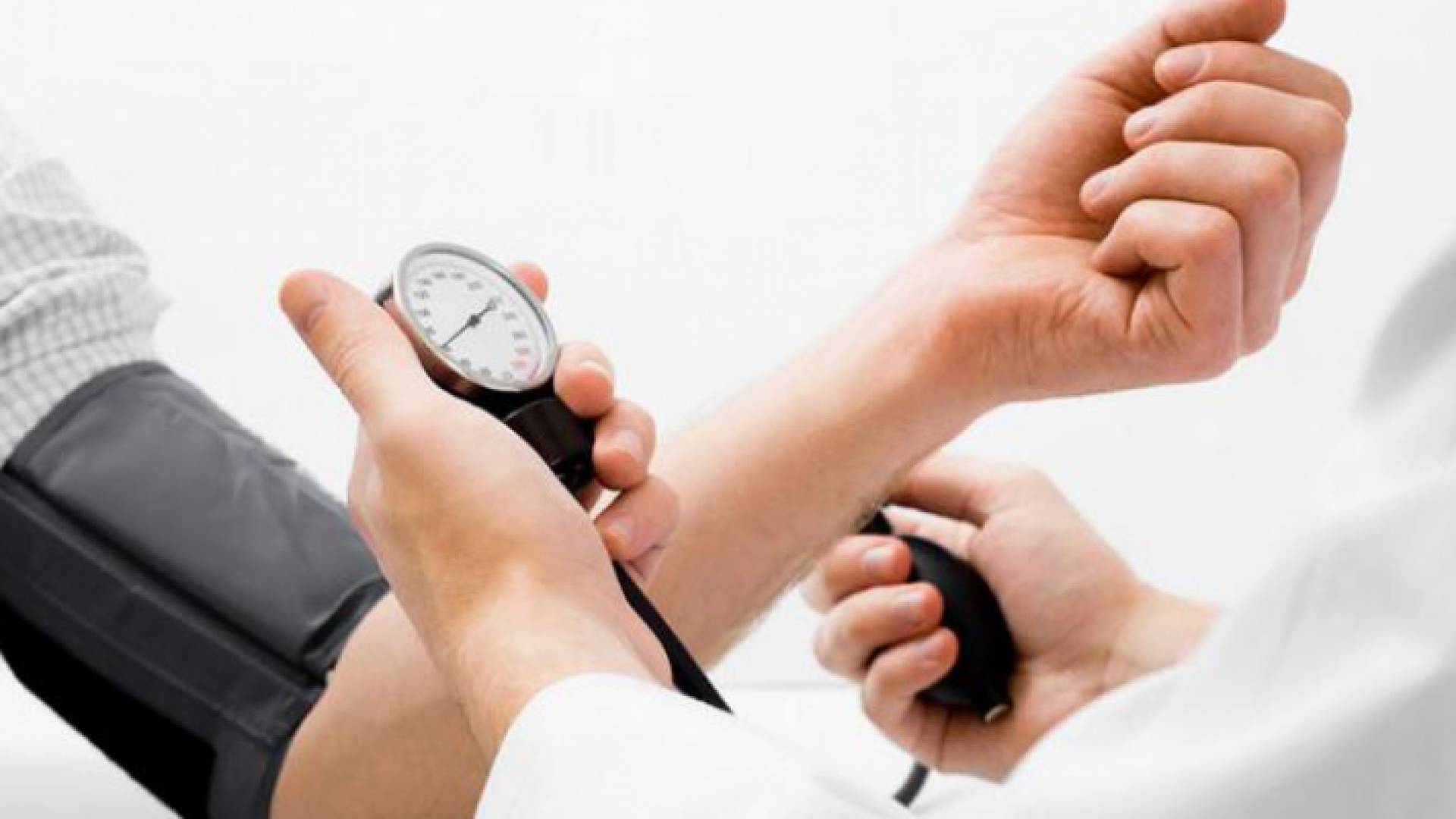 فحص ضغط الدم