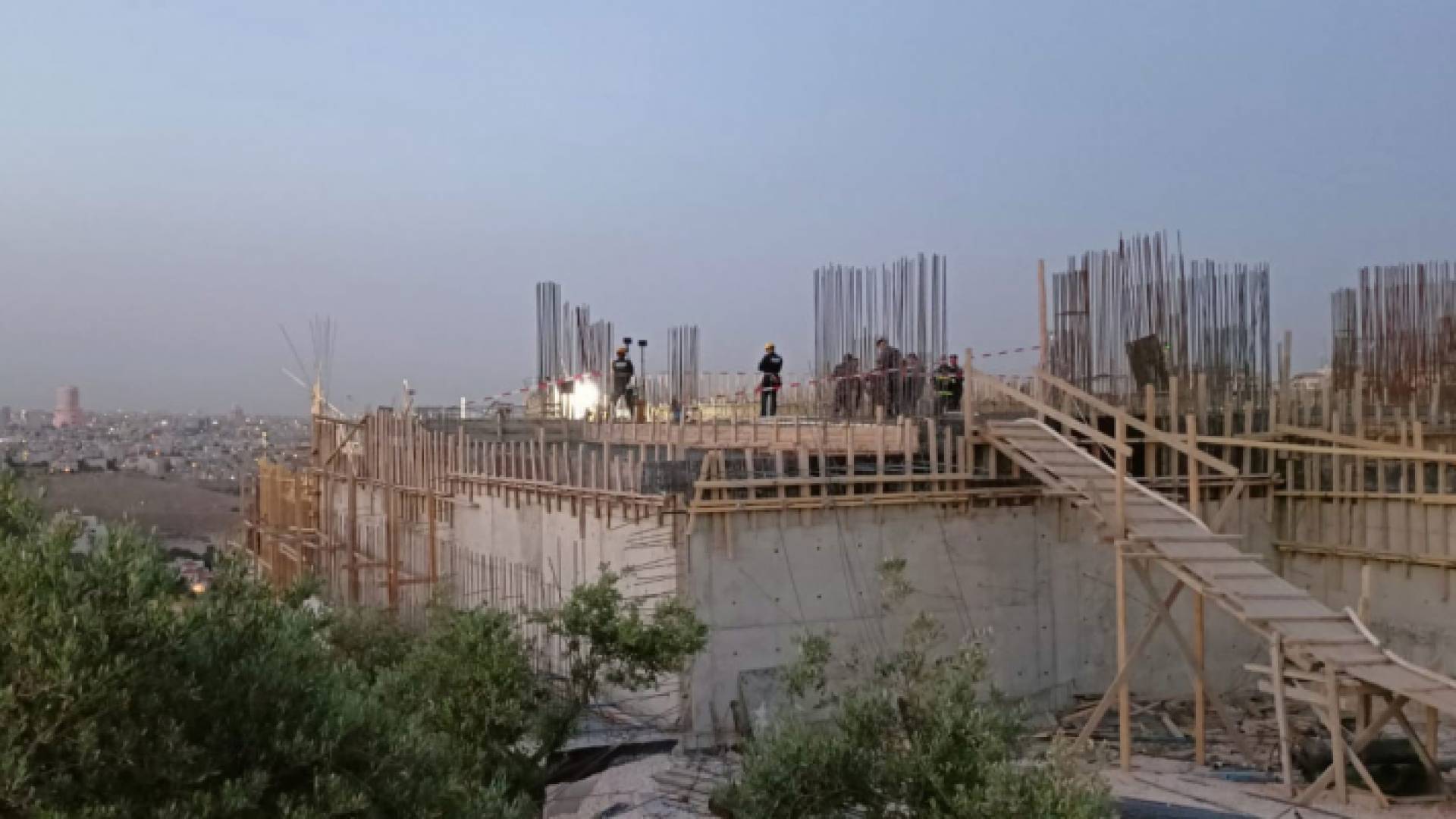 المبنى الذي انهار في منطقة الياسمين