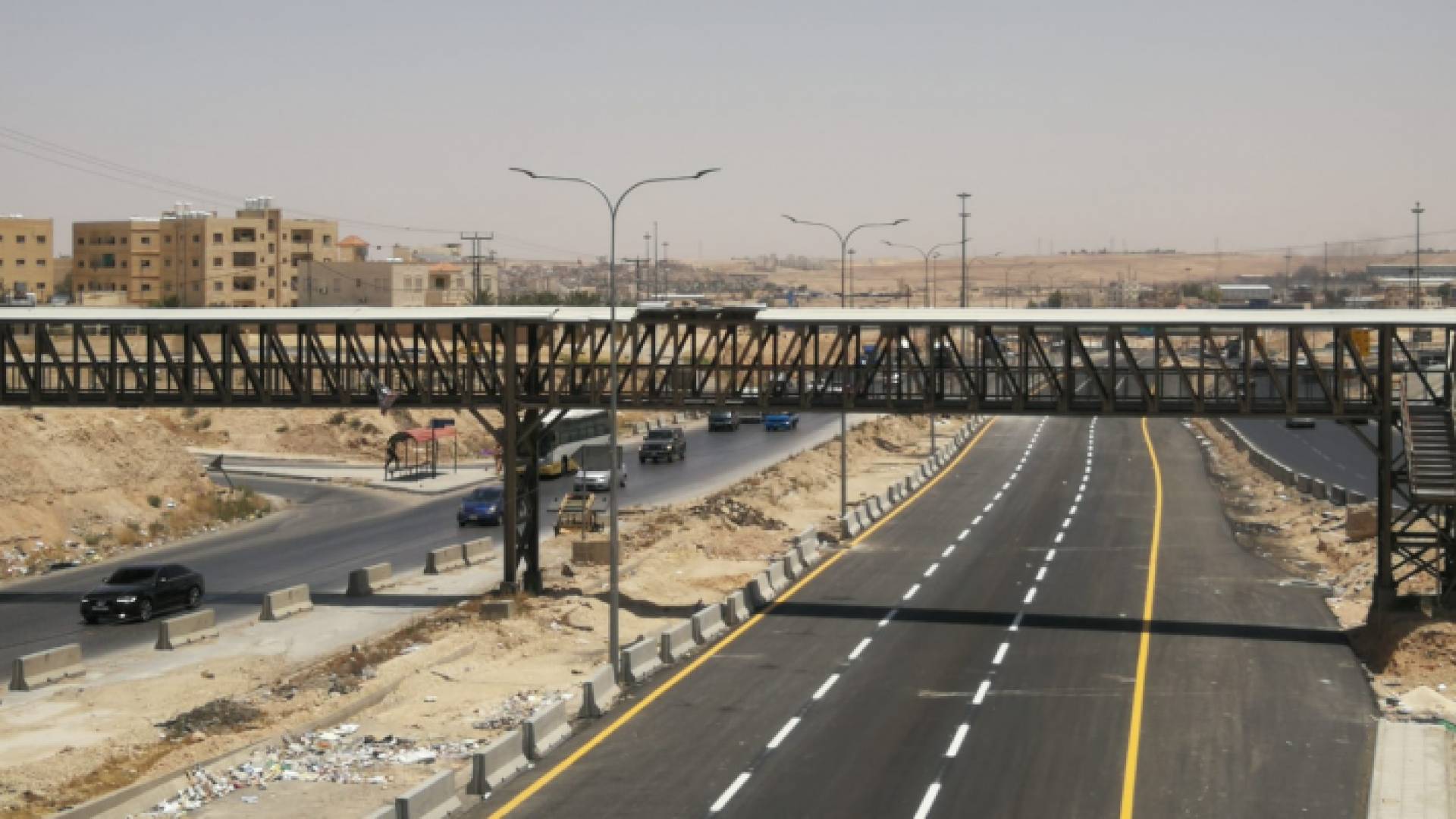 الأشغال تستكمل أعمال جزء من الباص السريع بين عمان - الزرقاء