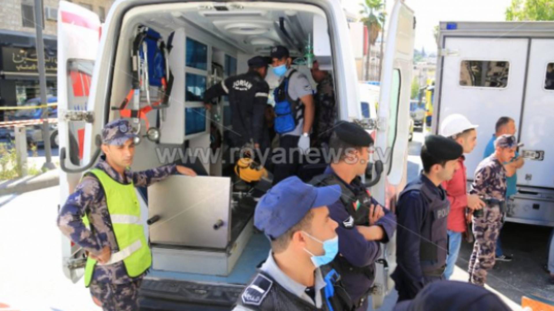 كوادر الدفاع المدني