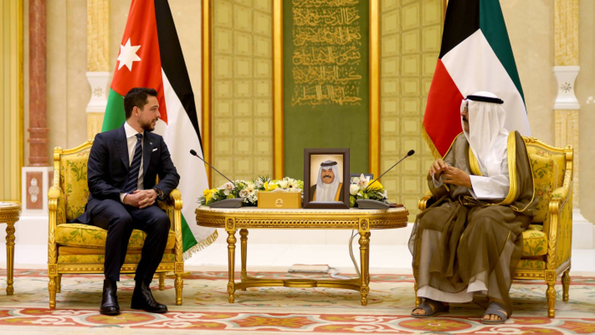 ولي العهد خلال مباحثات مع ولي عهد دولة الكويت