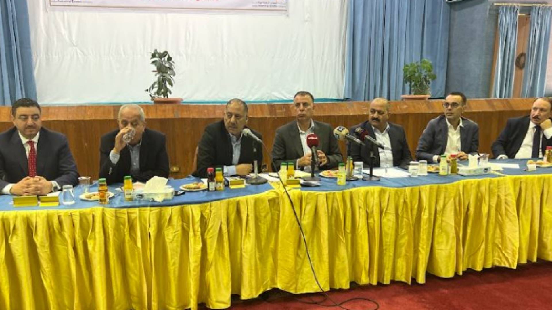 جانب من اللقاء