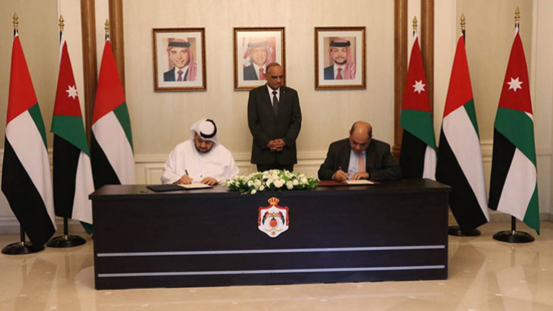 صورة لتوقيع اتفاقية لإطلاق الصندوق الاستثماري الأردني الإماراتي
