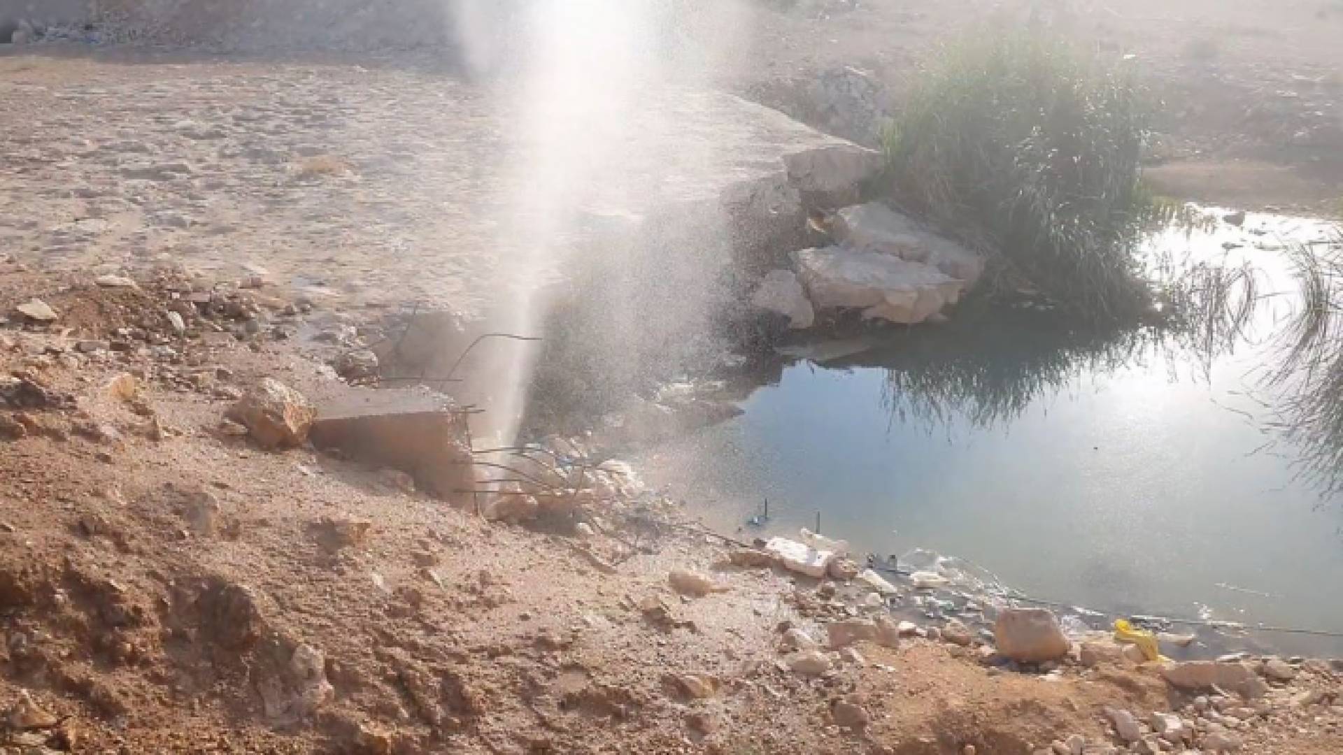 صورة لخط المياه