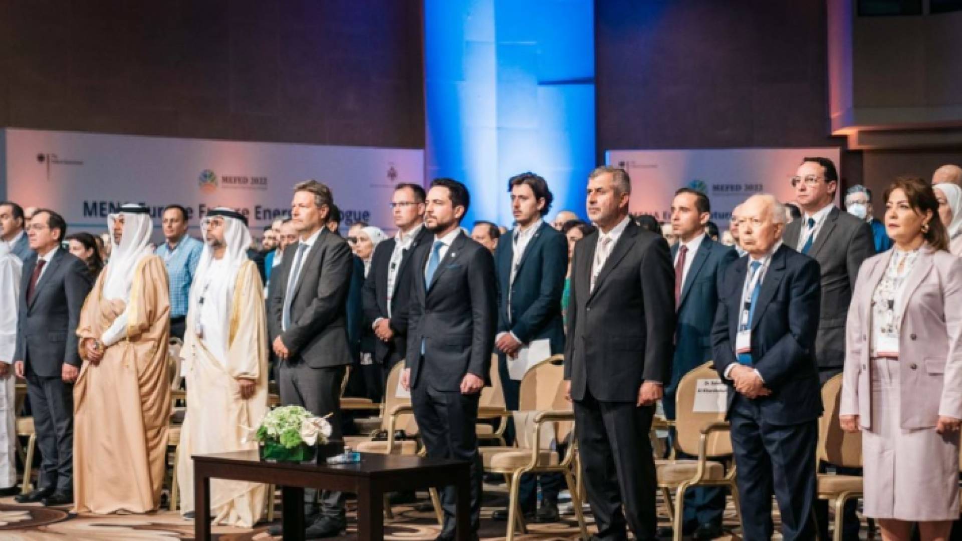 ولي العهد الأمير الحسين بن عبدالله خلال المؤتمر