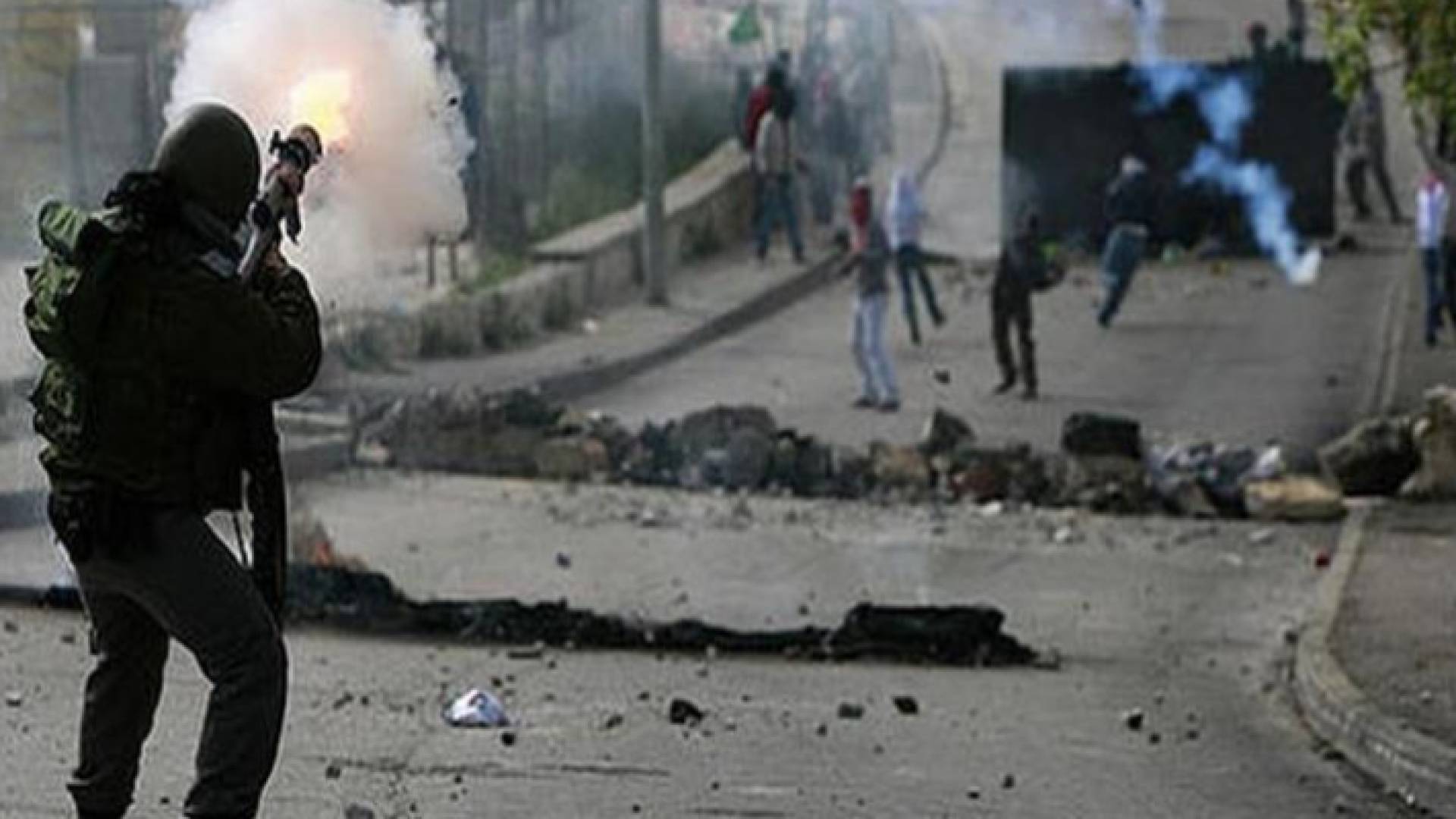 صورة أرشيفية لمواجهات الفلسطينيين مع قوات الاحتلال
