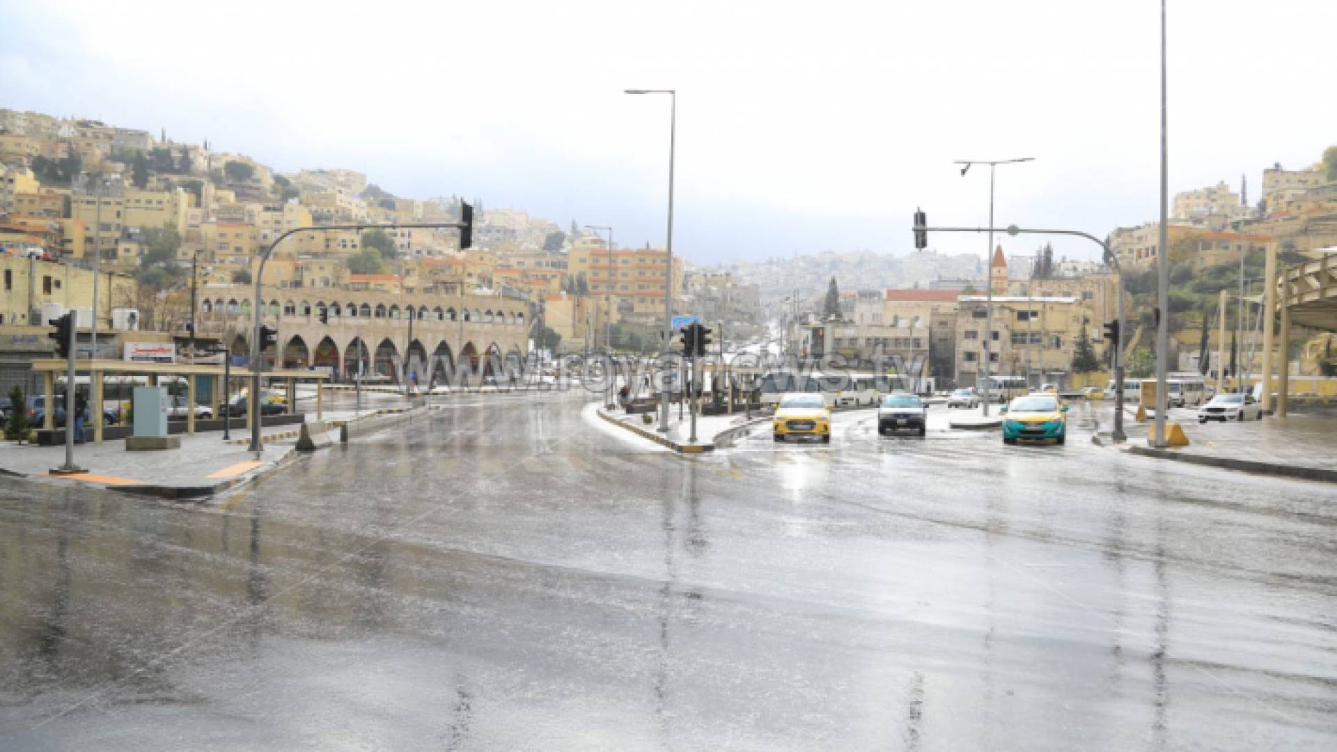 صورة أرشيفية للأمطار في العاصمة عمان