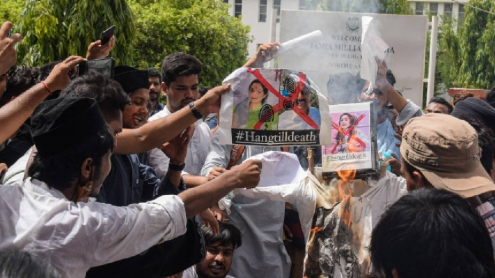 احتجاجات في الهند ضد تصريحات مسؤولين في الحزب الحاكم مسيئة للنبي الكريم محمد صل الله عليه وسلم