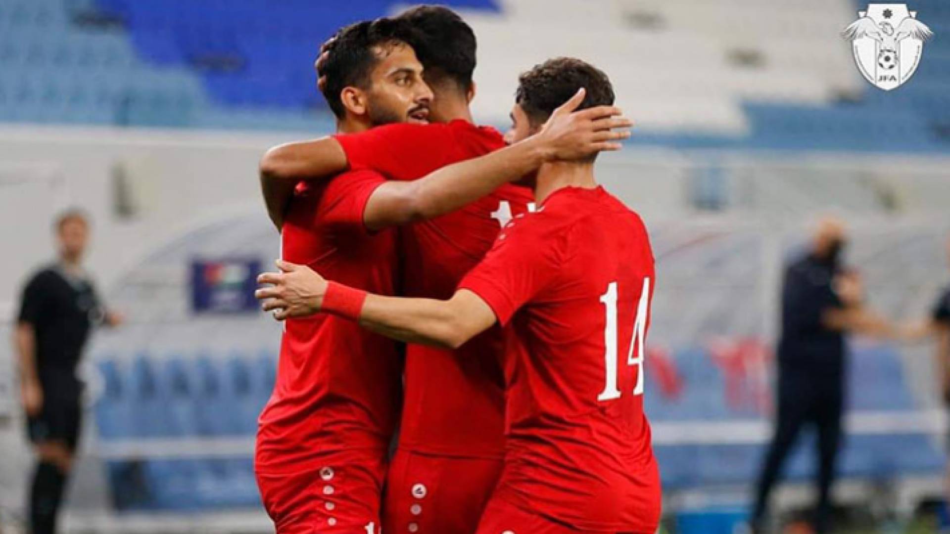 فرحة لاعبي المنتخب الوطني لكرة القدم بتسجيل هدف