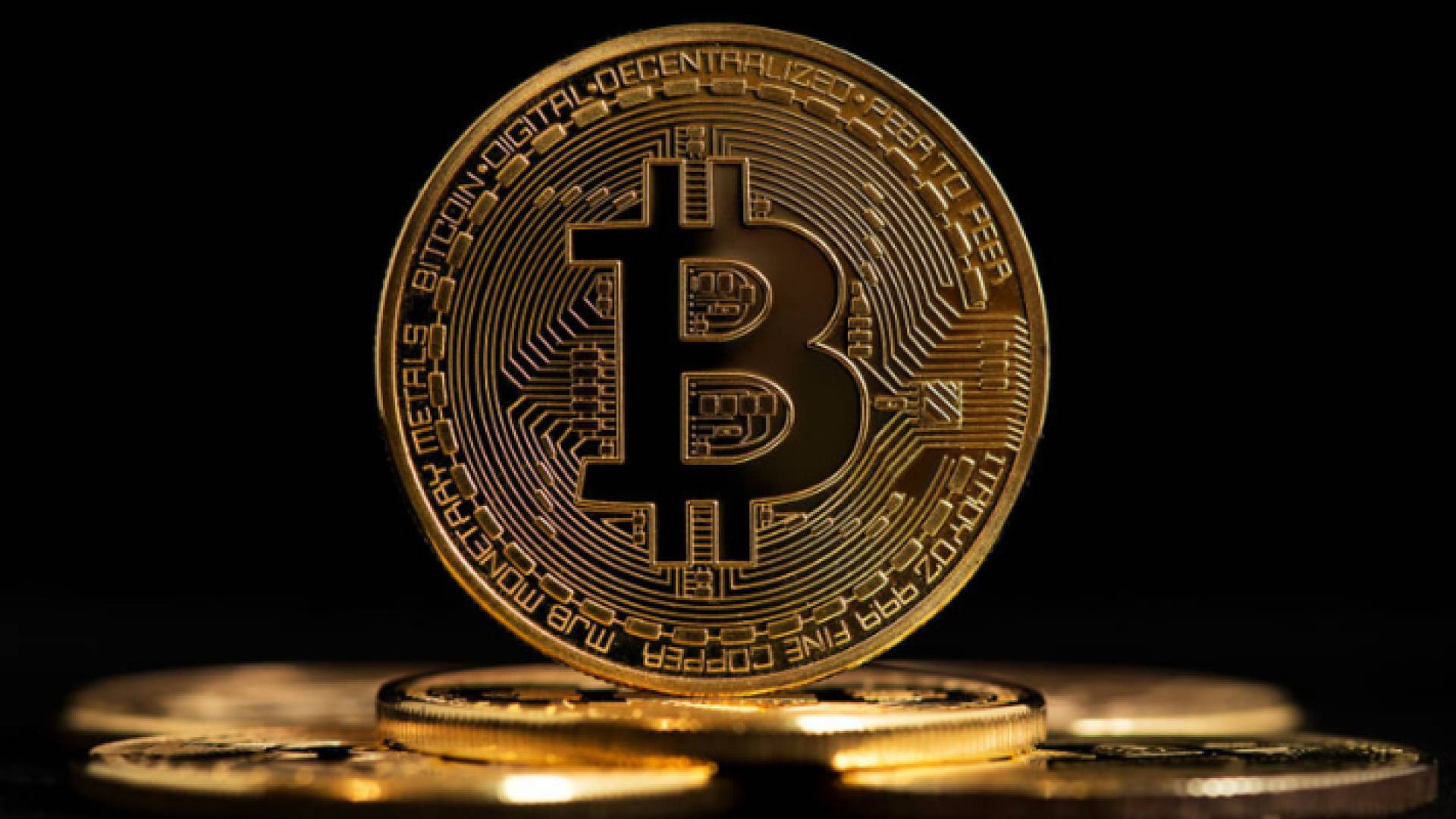 صورة توضيحية لعملة بتكوين الرقمية