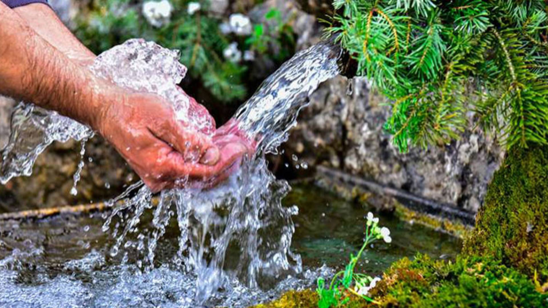 مياه - ارشيفية