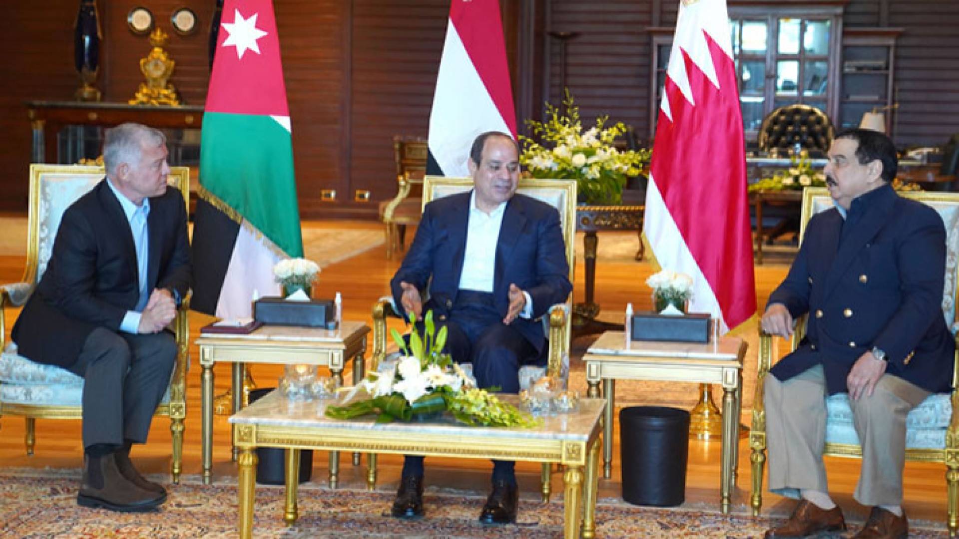 الصورة من اللقاء