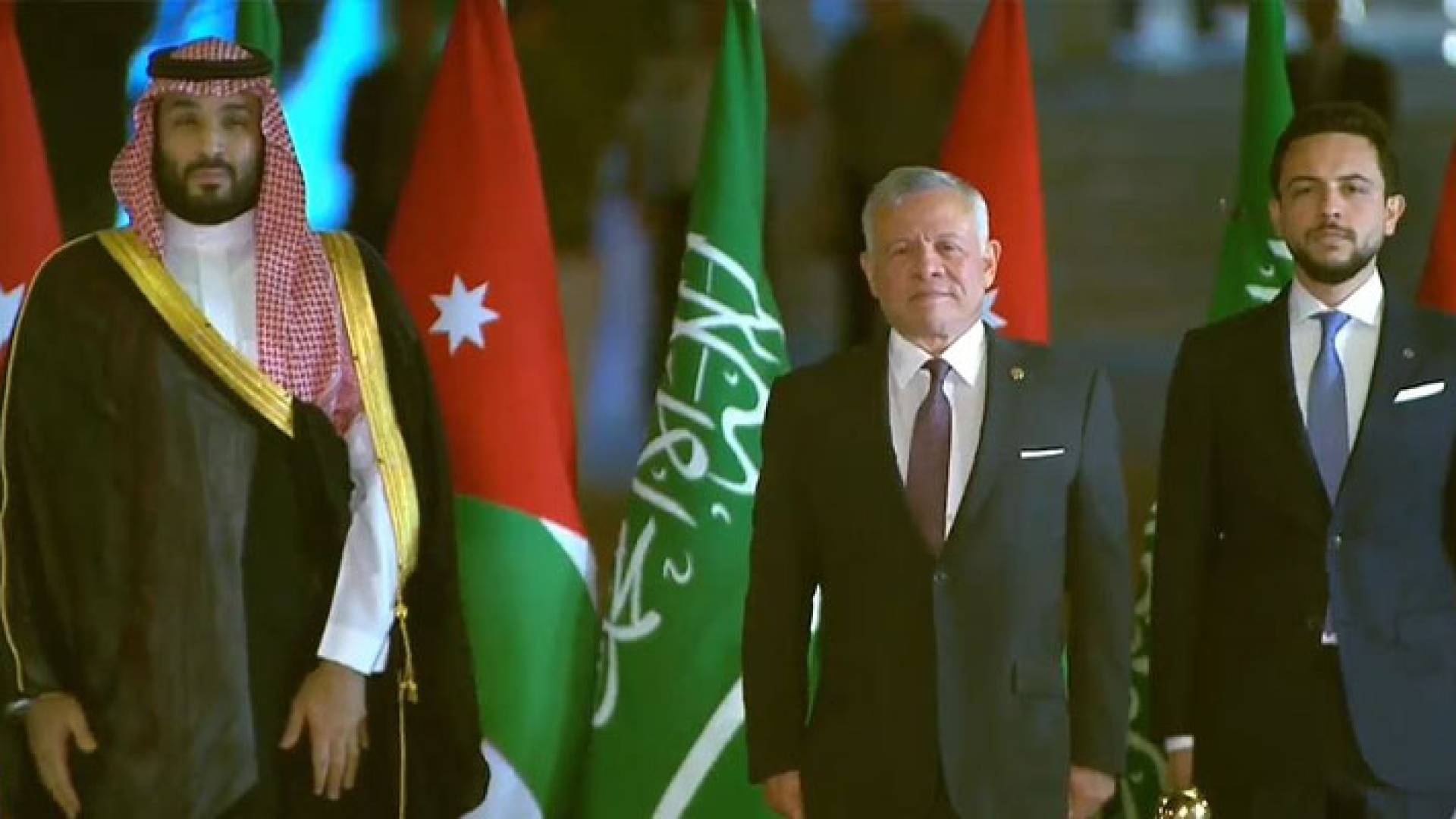 جلالة الملك عبدالله الثاني وولي العهد الأمير الحسين وولي العهد السعودي الأمير محمد بن سلمان