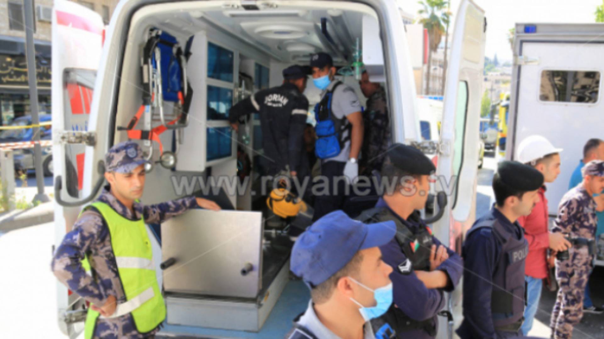 كوادر الدفاع المدني