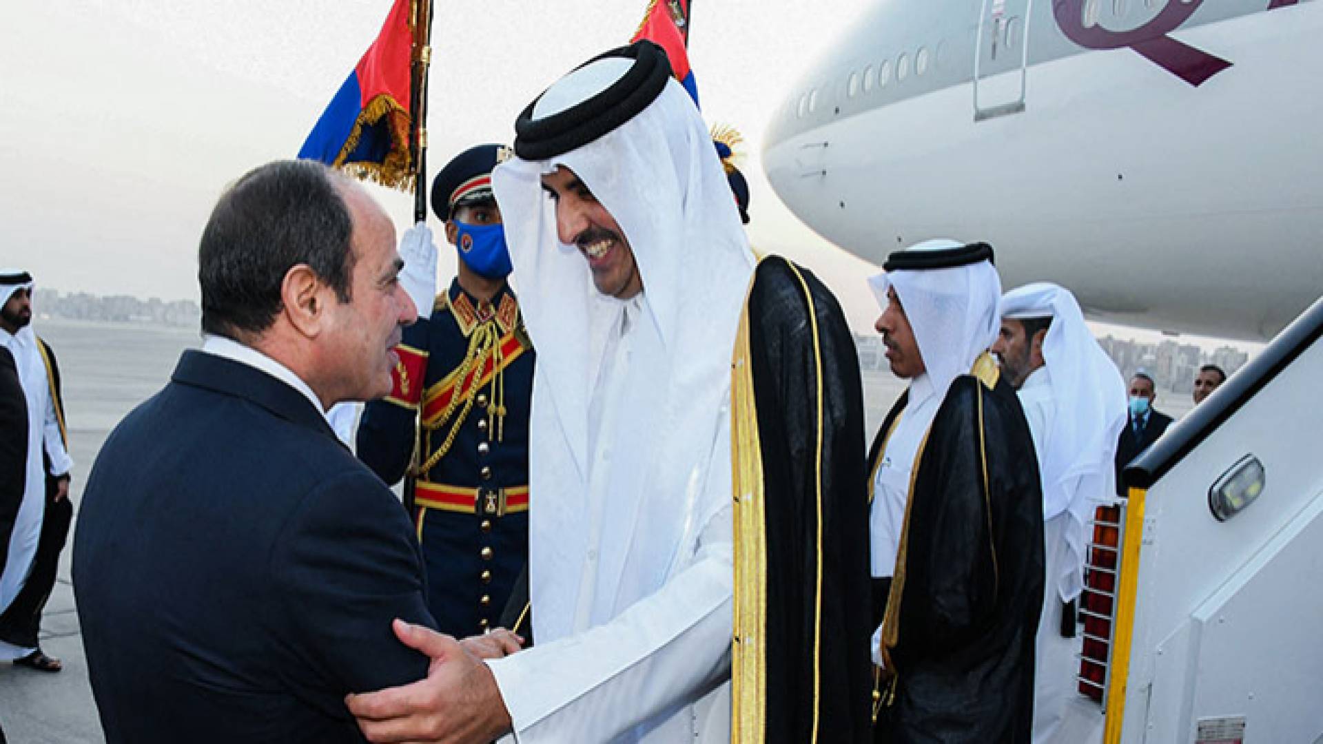 السيسي يستقبل أمير قطر - AFP