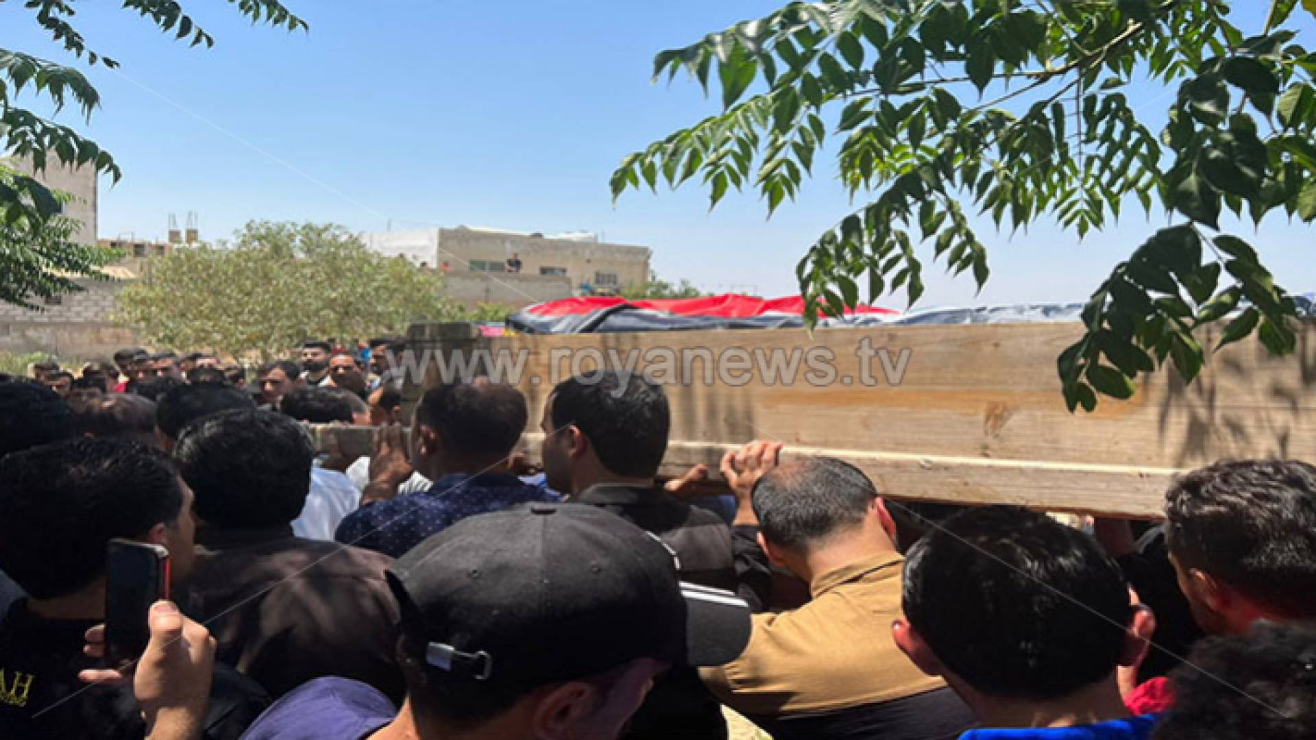 صورة من تشييع جنازة الطالبة الجامعية في قرية كفر الماء بإربد